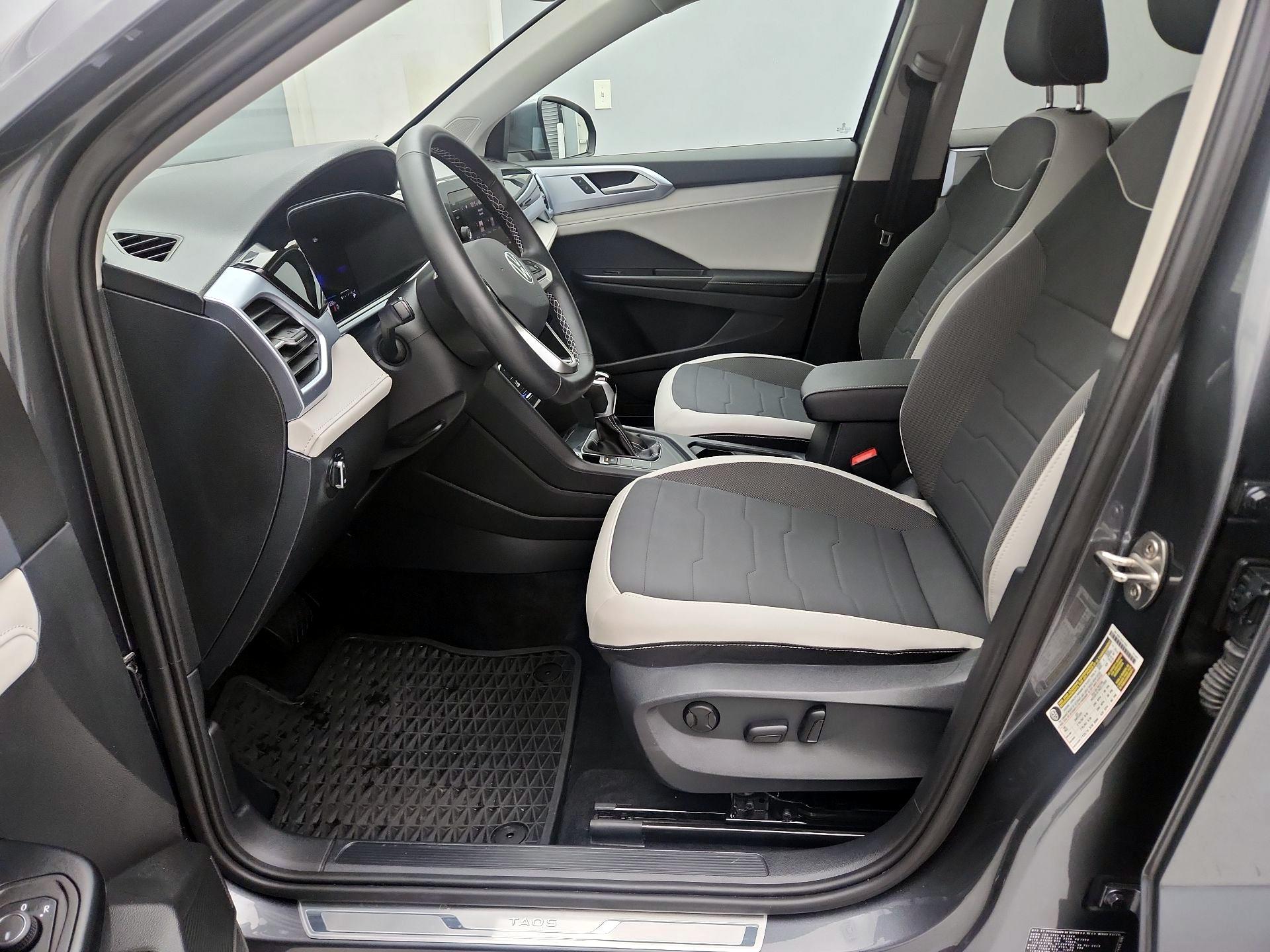 Thumbnail: 2025 Volkswagen Taos - 11