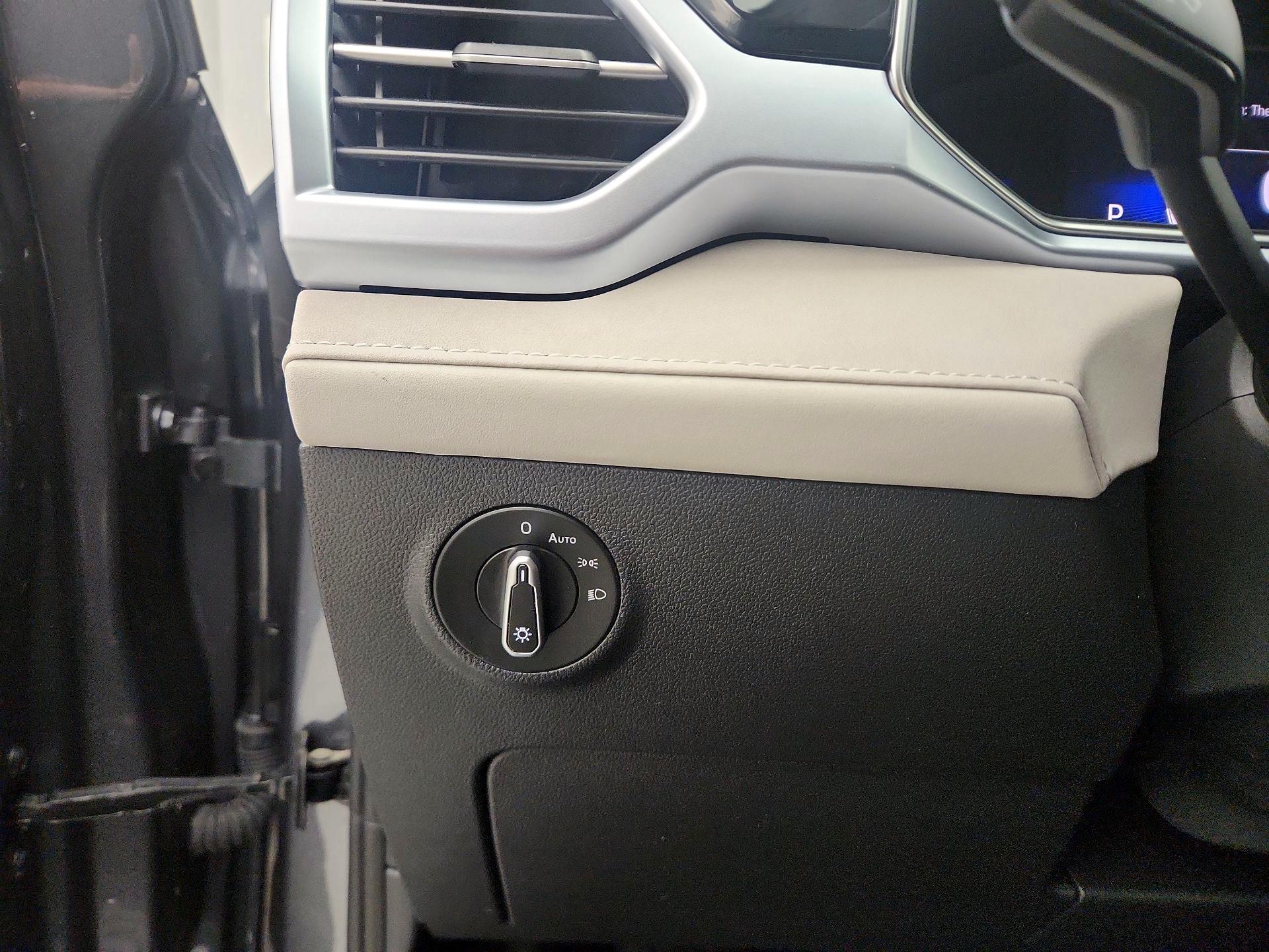 Thumbnail: 2025 Volkswagen Taos - 13