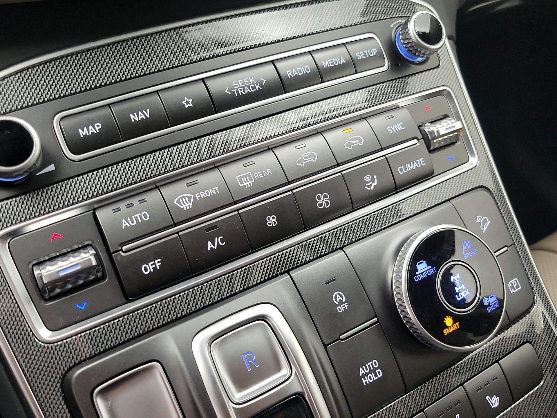 Thumbnail: 2023 Hyundai Santa Fe - 17