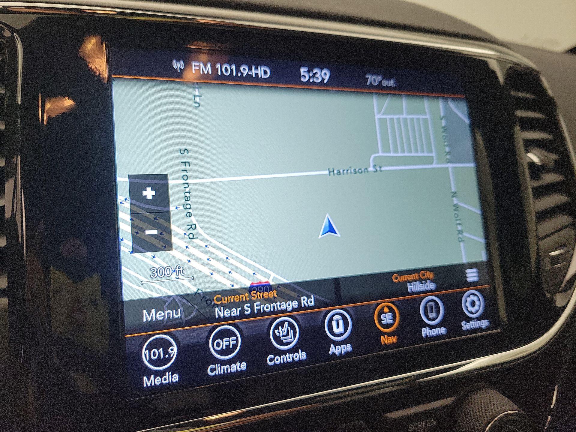 Thumbnail: 2022 Jeep Grand Cherokee - 14