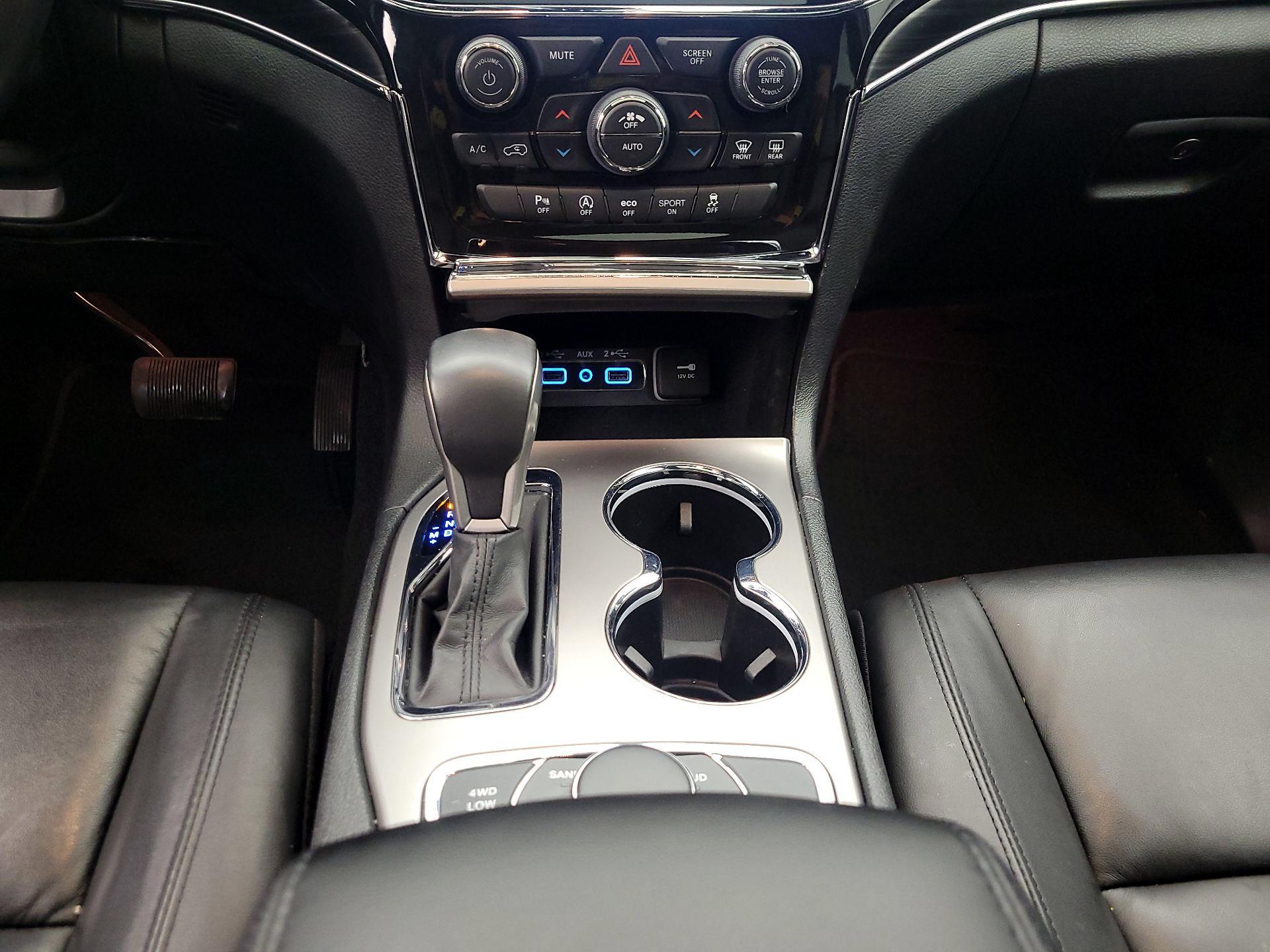 Thumbnail: 2022 Jeep Grand Cherokee - 18