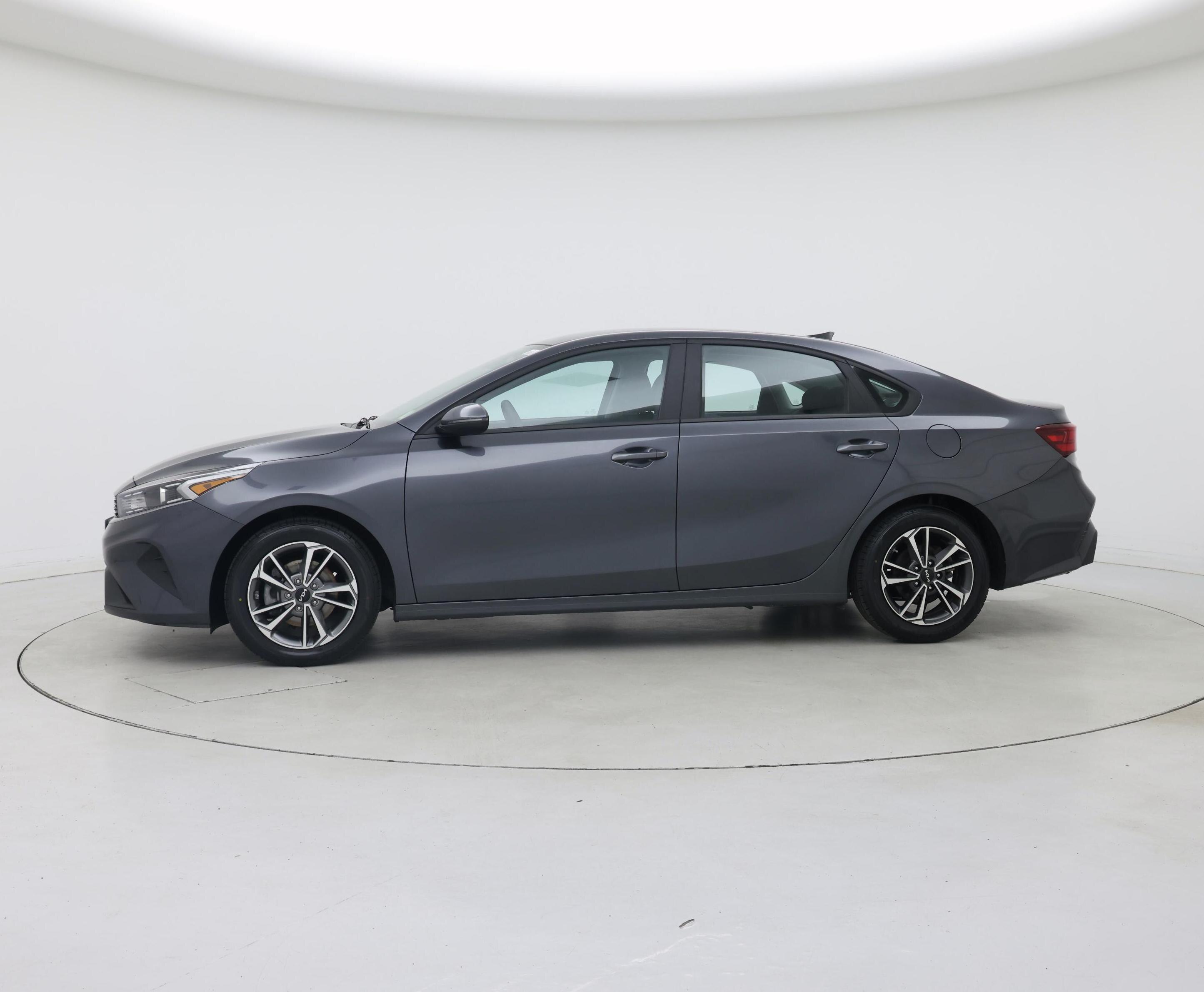 Thumbnail: 2023 Kia Forte - 3