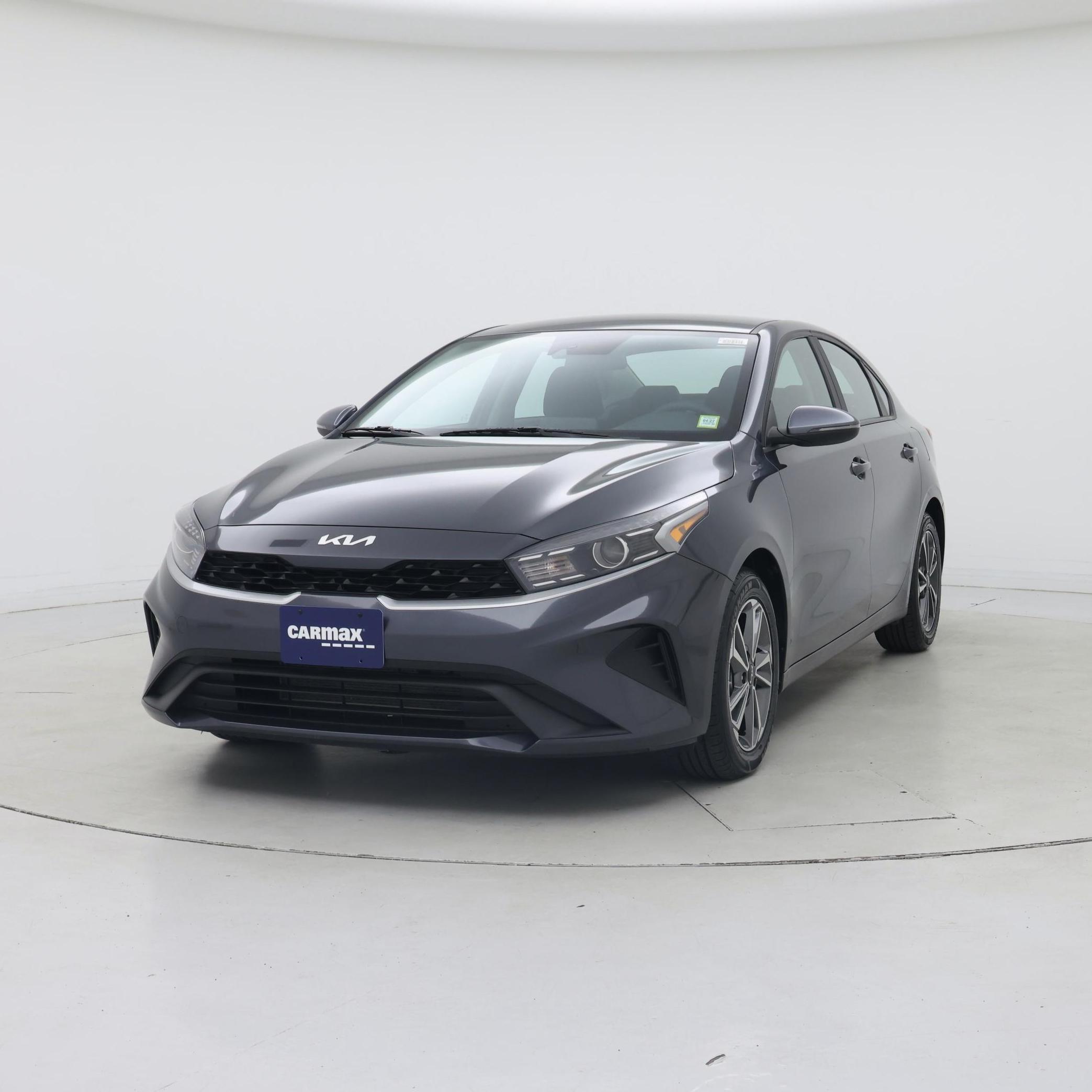 Thumbnail: 2023 Kia Forte - 4