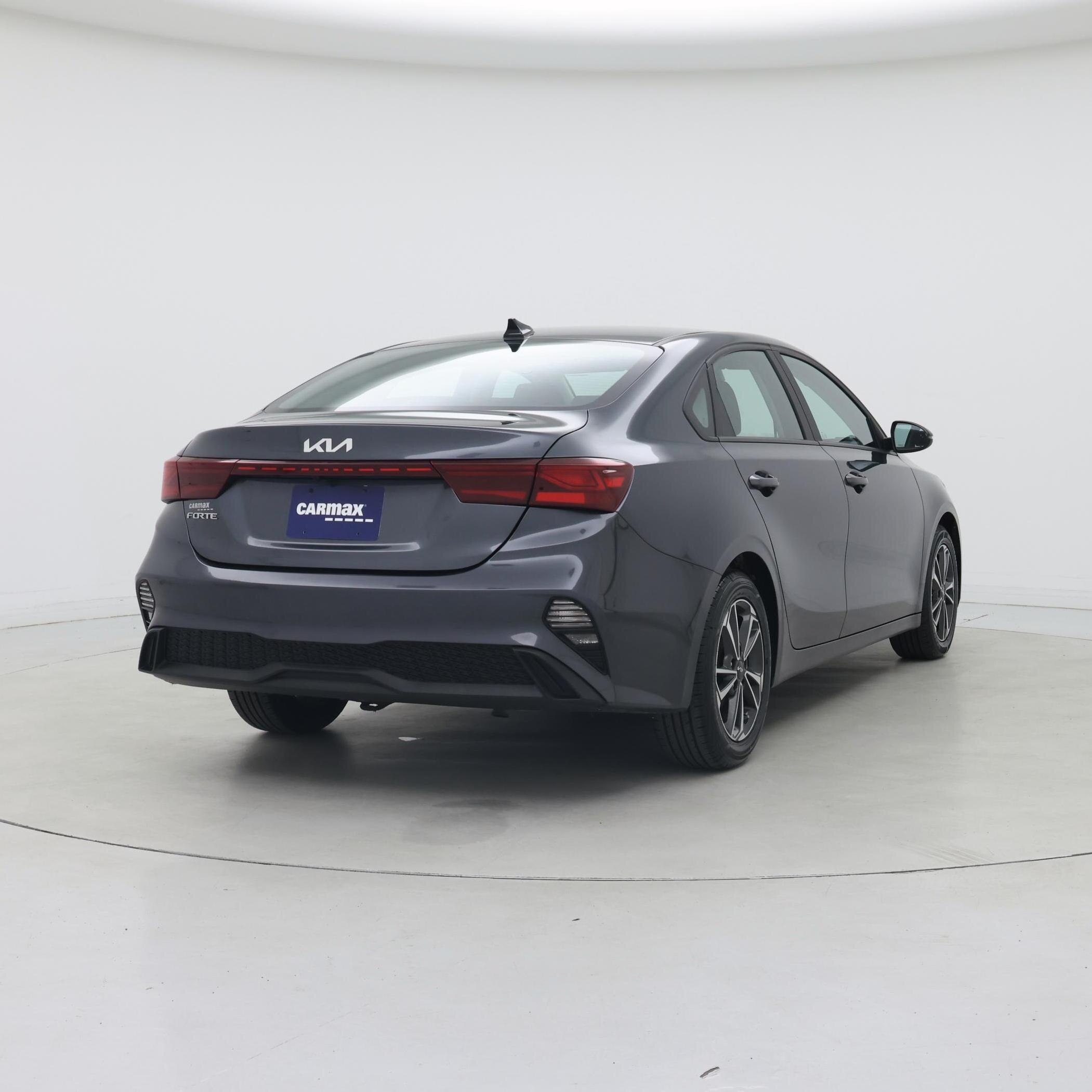 Thumbnail: 2023 Kia Forte - 8