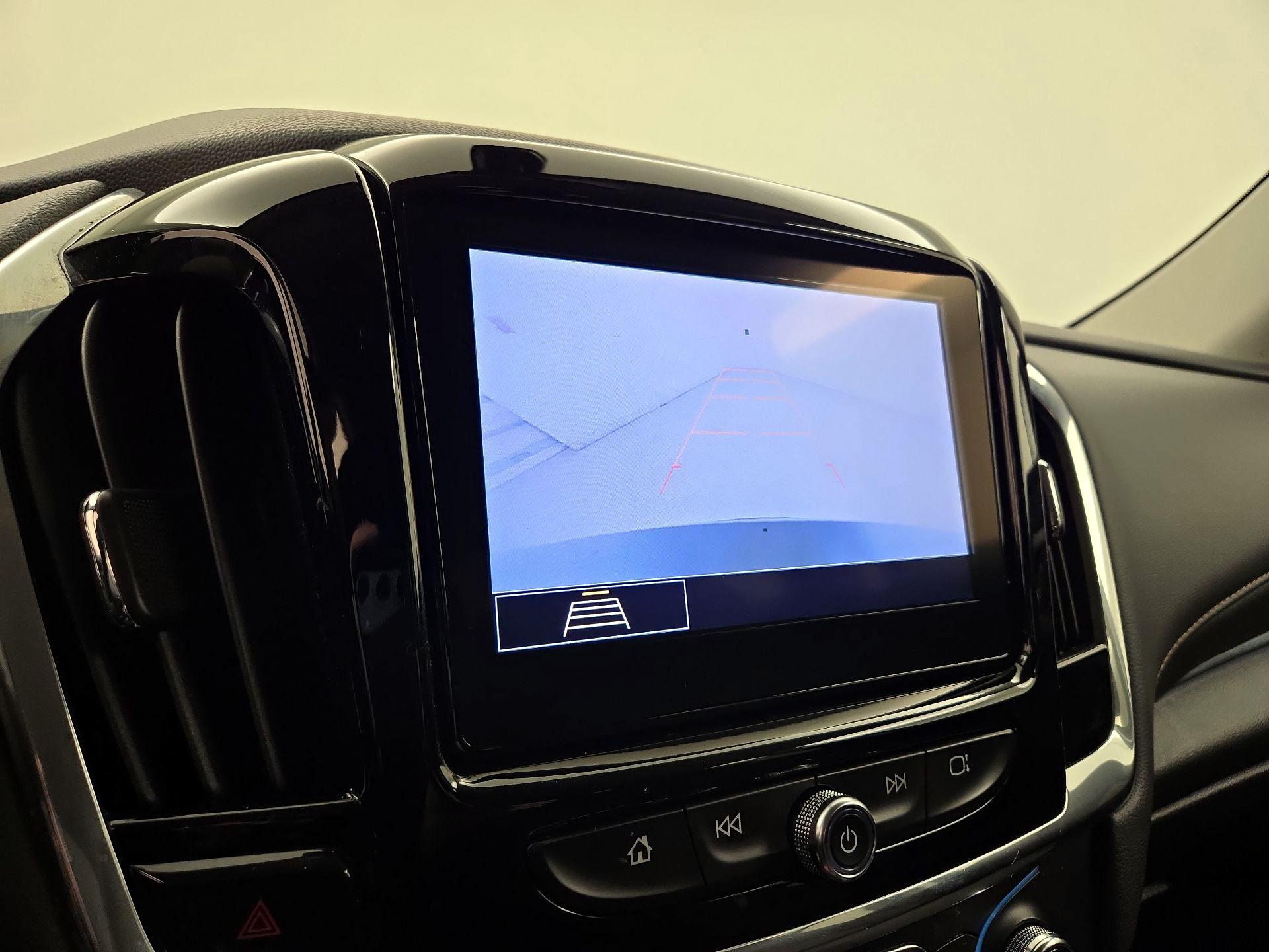 Thumbnail: 2020 Chevrolet Traverse - 14