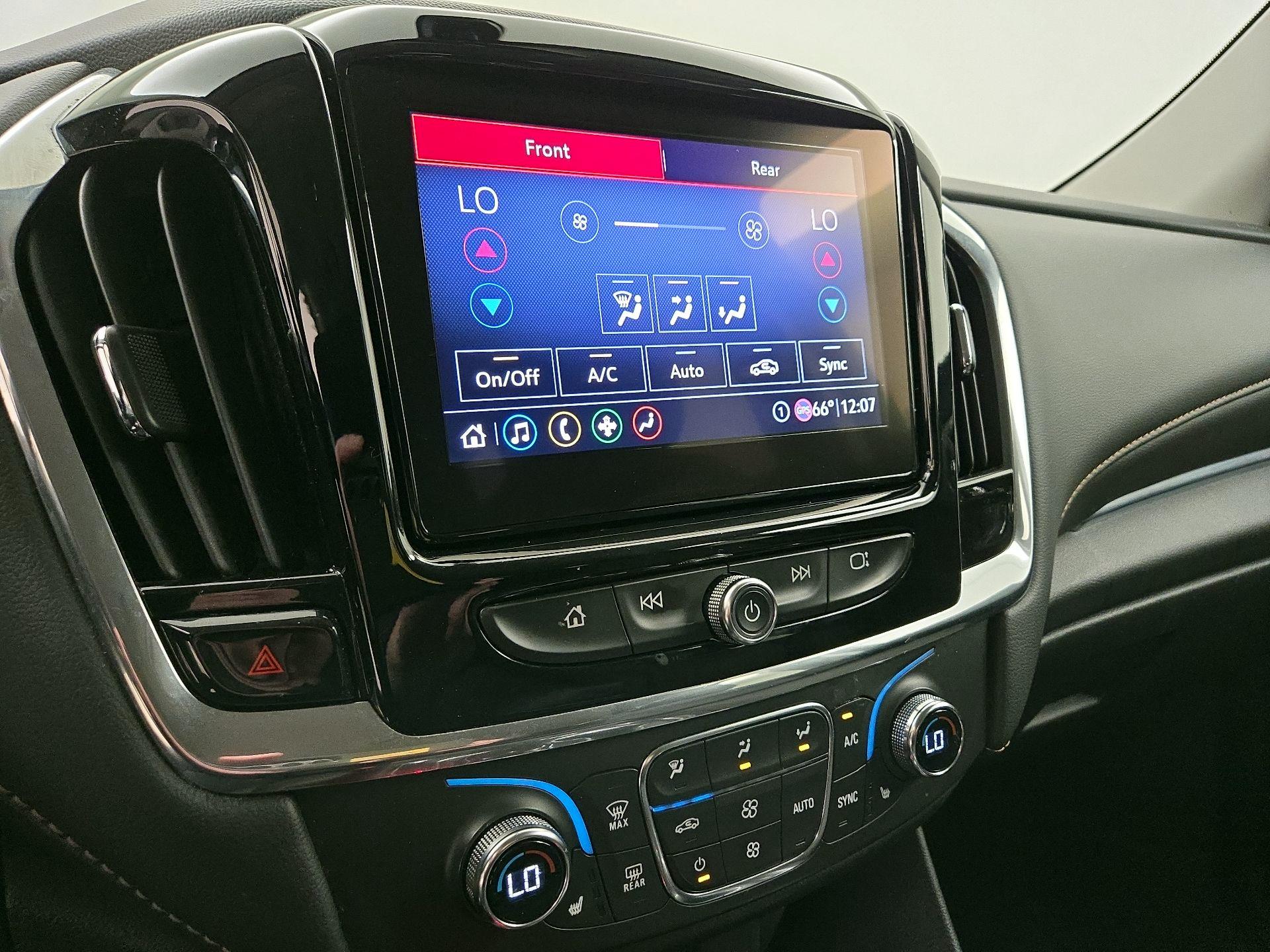 Thumbnail: 2020 Chevrolet Traverse - 16