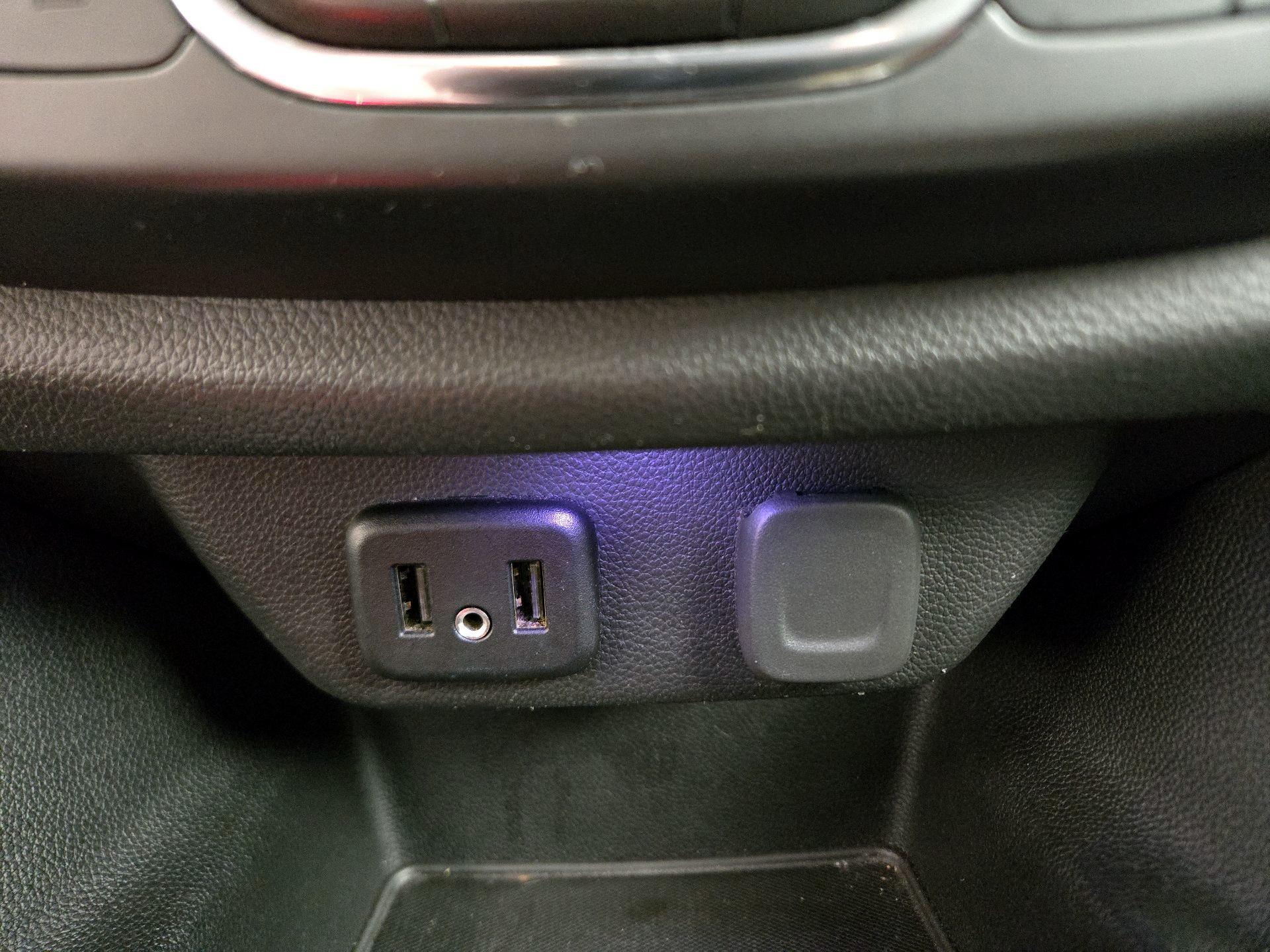 Thumbnail: 2020 Chevrolet Traverse - 18