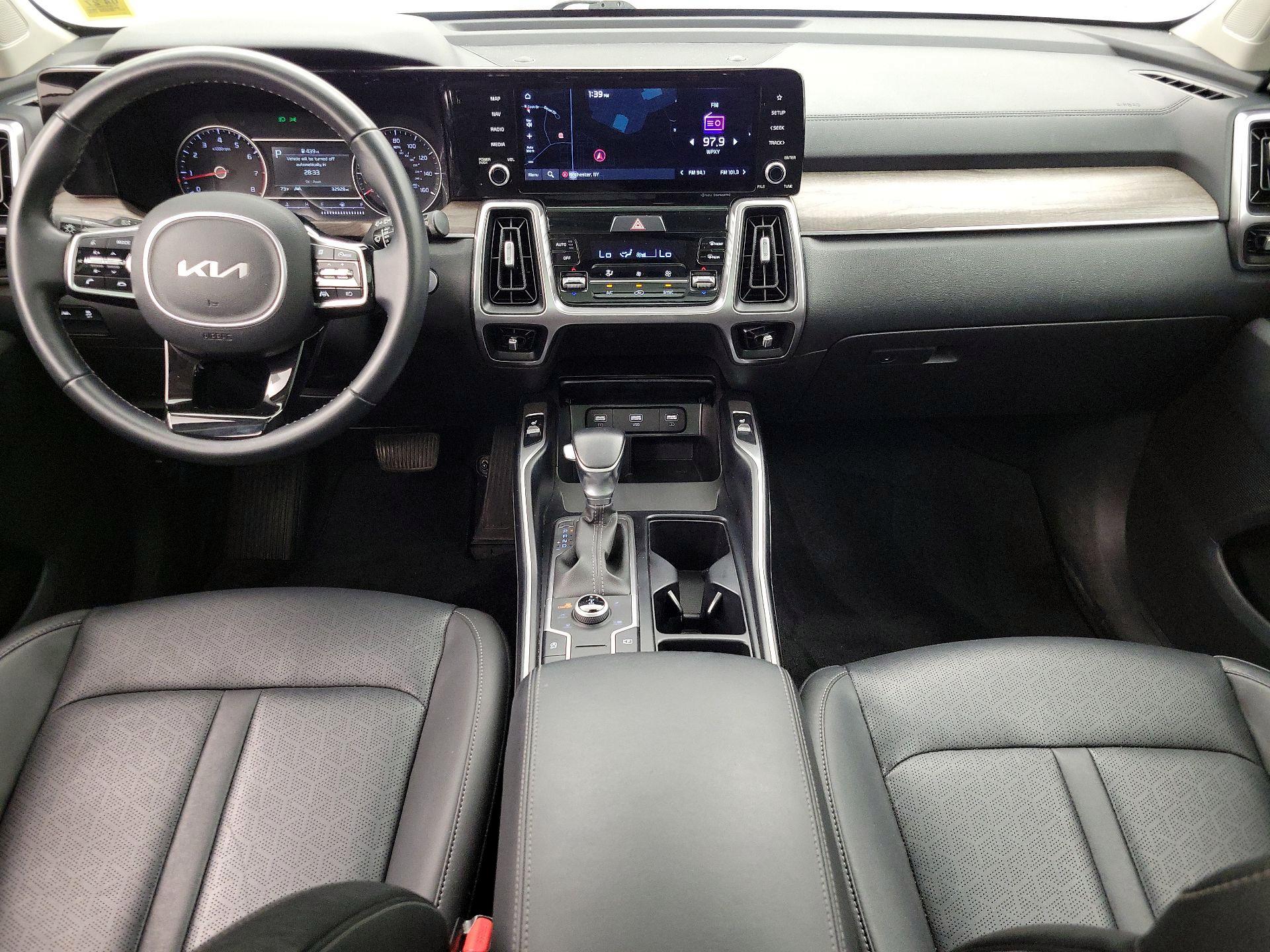 Thumbnail: 2022 Kia Sorento - 9