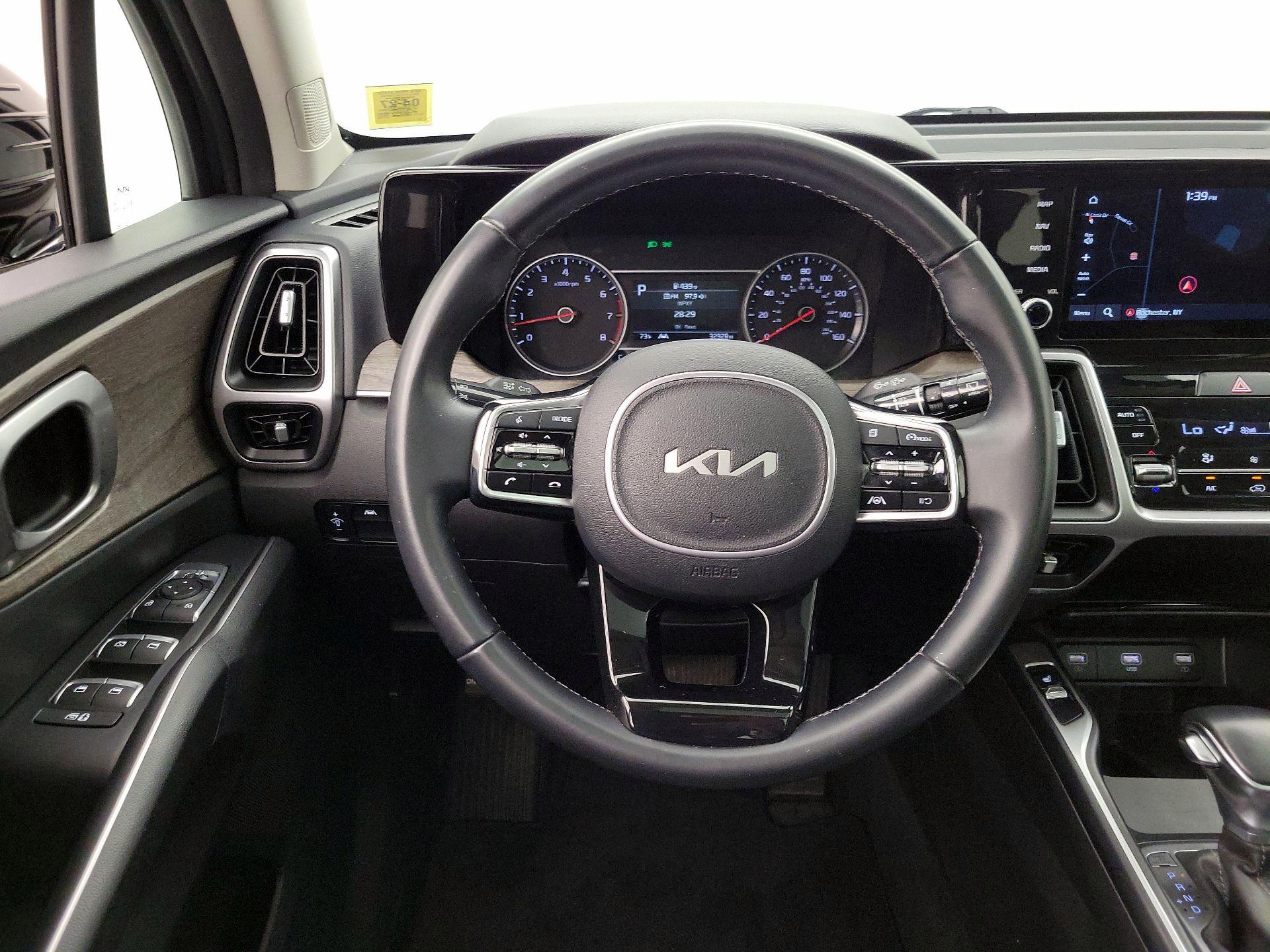 Thumbnail: 2022 Kia Sorento - 10