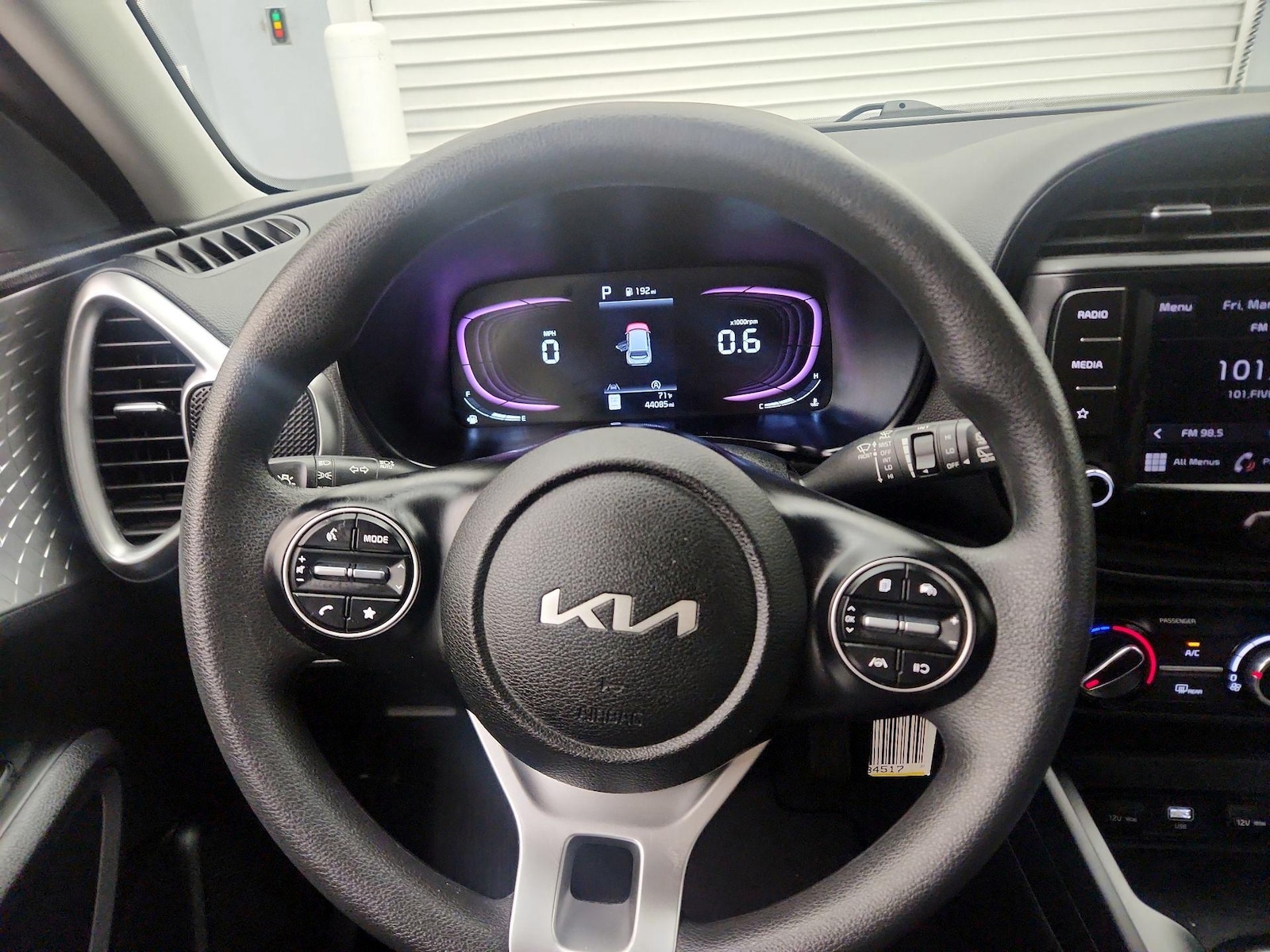 2023 Kia Soul LX - Photo 11