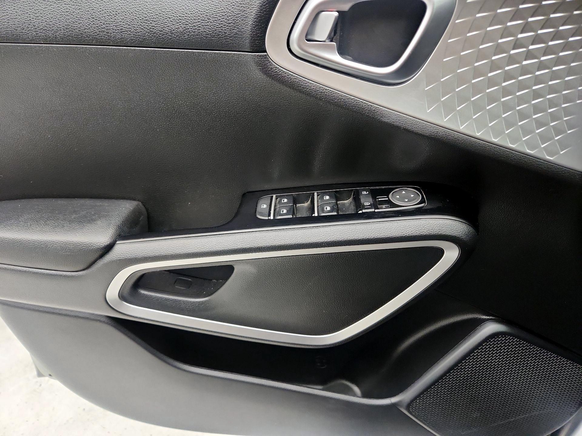 Thumbnail: 2023 Kia Soul - 12