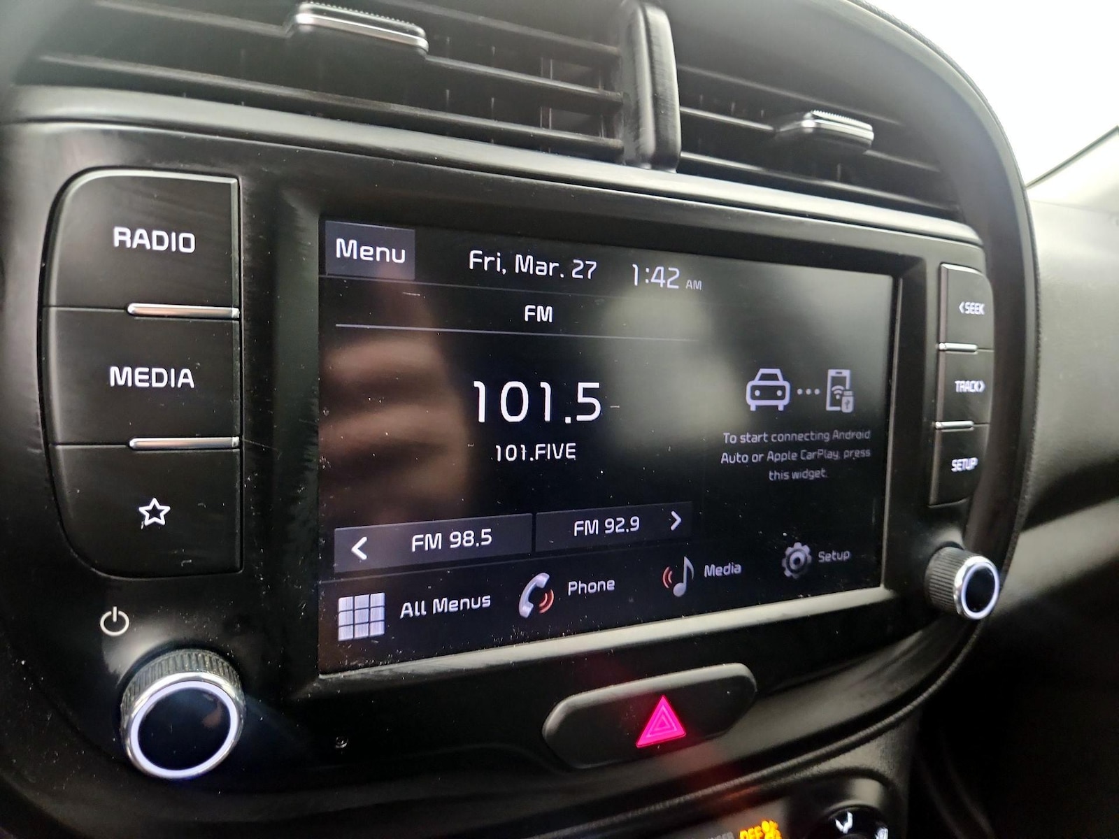 2023 Kia Soul LX - Photo 16