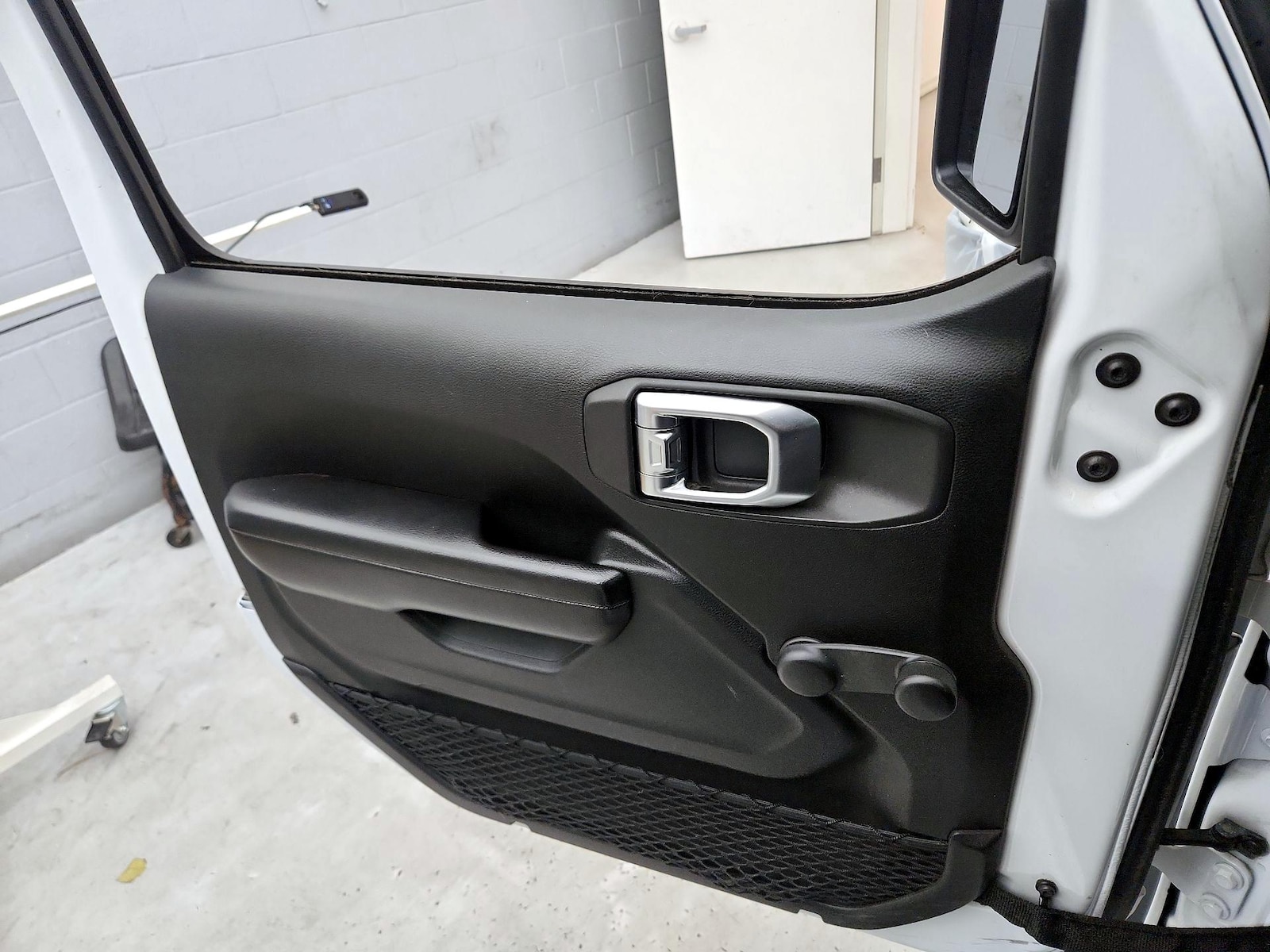 2020 Jeep Wrangler Sport - Photo 13