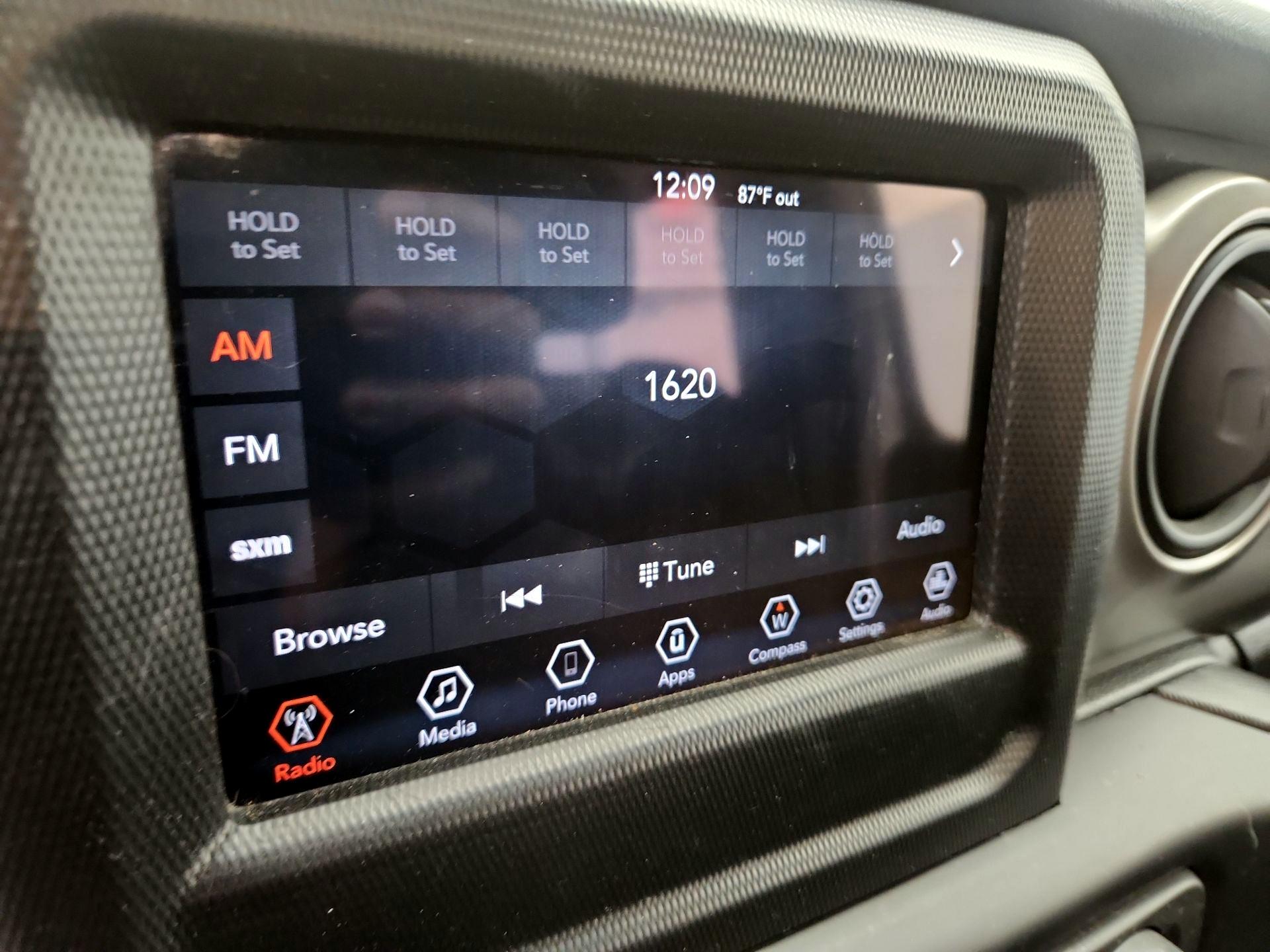 Thumbnail: 2020 Jeep Wrangler - 15