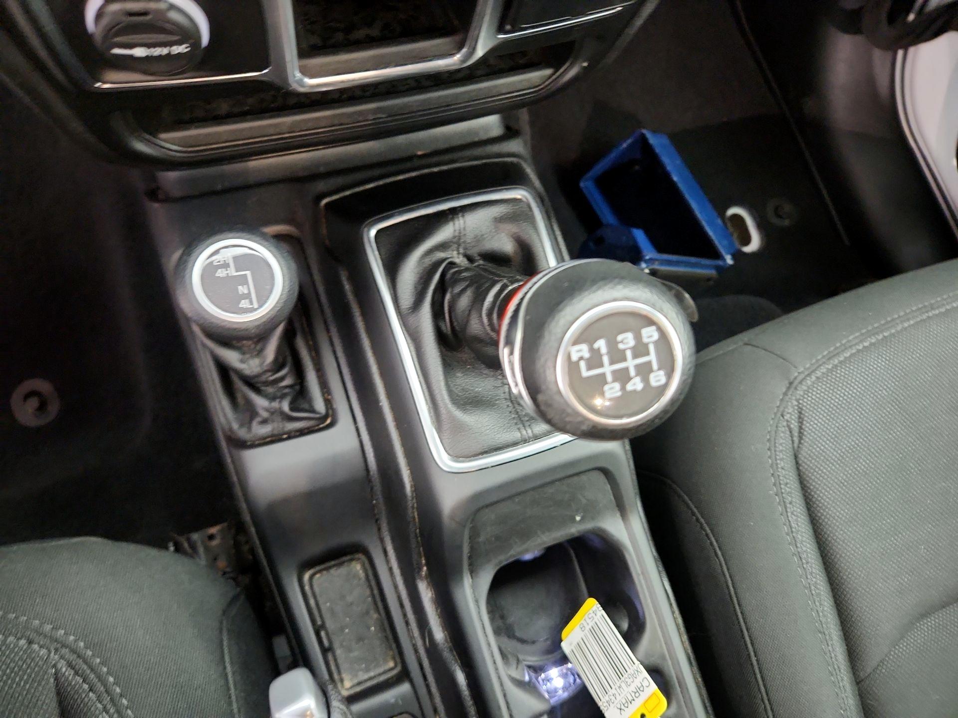 Thumbnail: 2020 Jeep Wrangler - 17