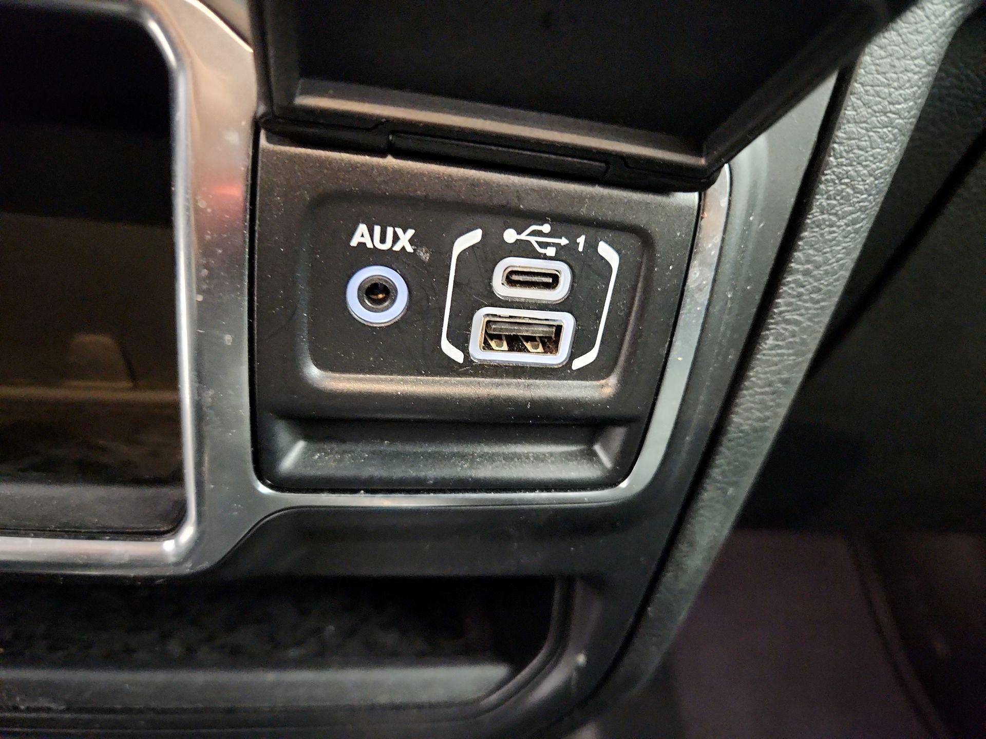 Thumbnail: 2020 Jeep Wrangler - 18