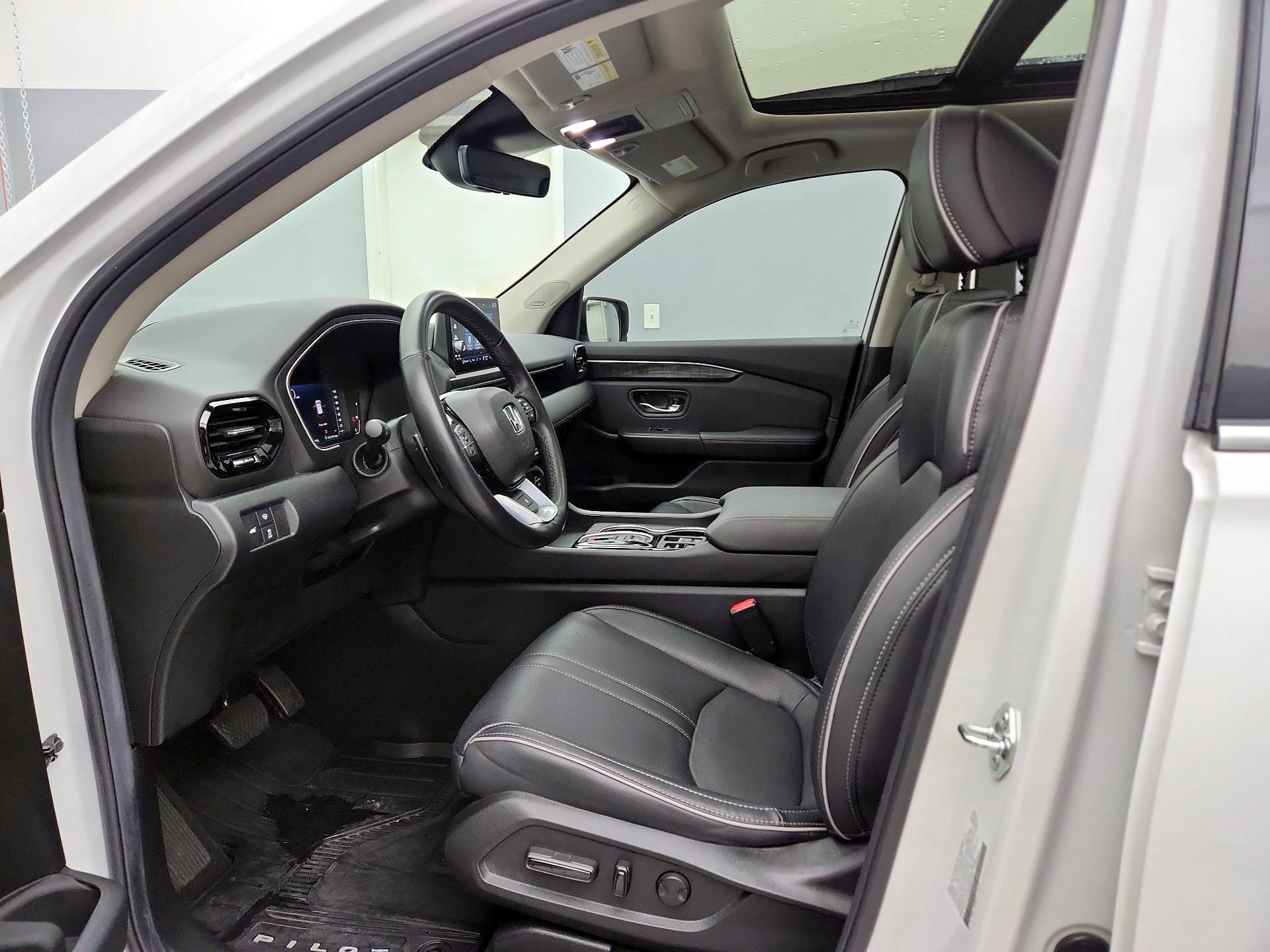 Thumbnail: 2025 Honda Pilot - 11