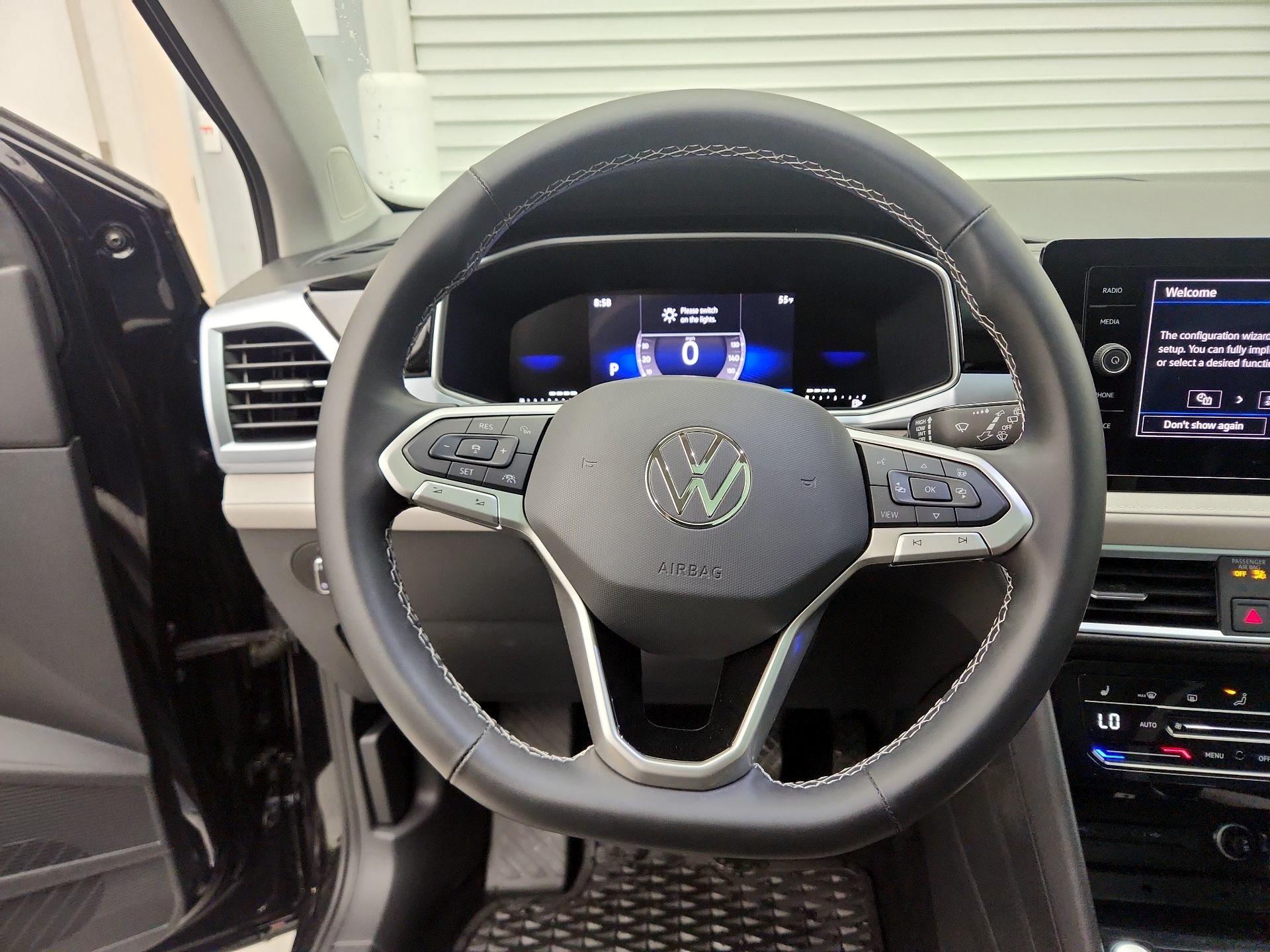 Thumbnail: 2025 Volkswagen Taos - 10