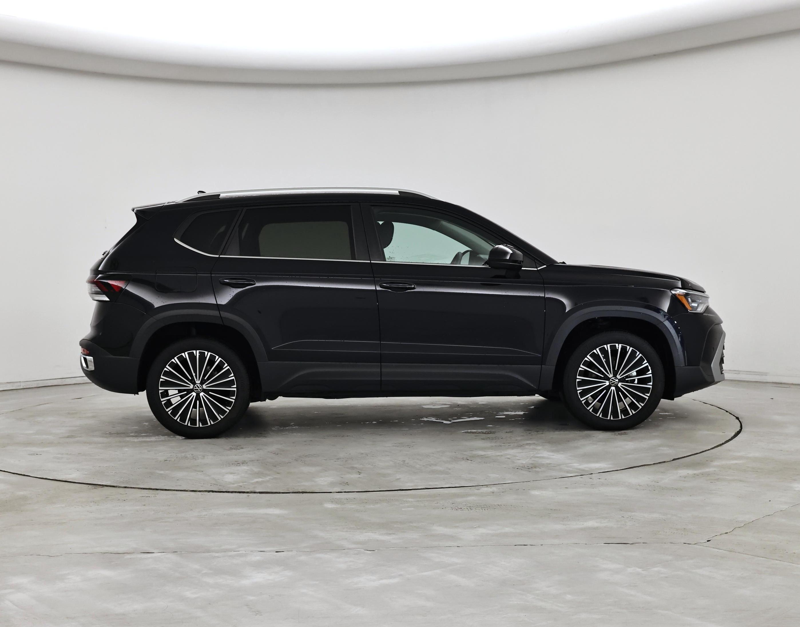 Thumbnail: 2025 Volkswagen Taos - 7