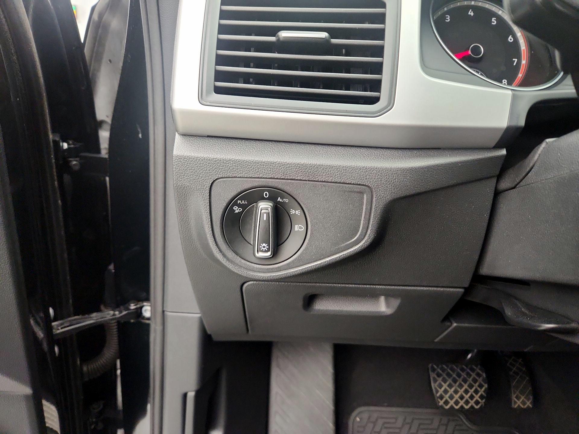 Thumbnail: 2021 Volkswagen Atlas - 13