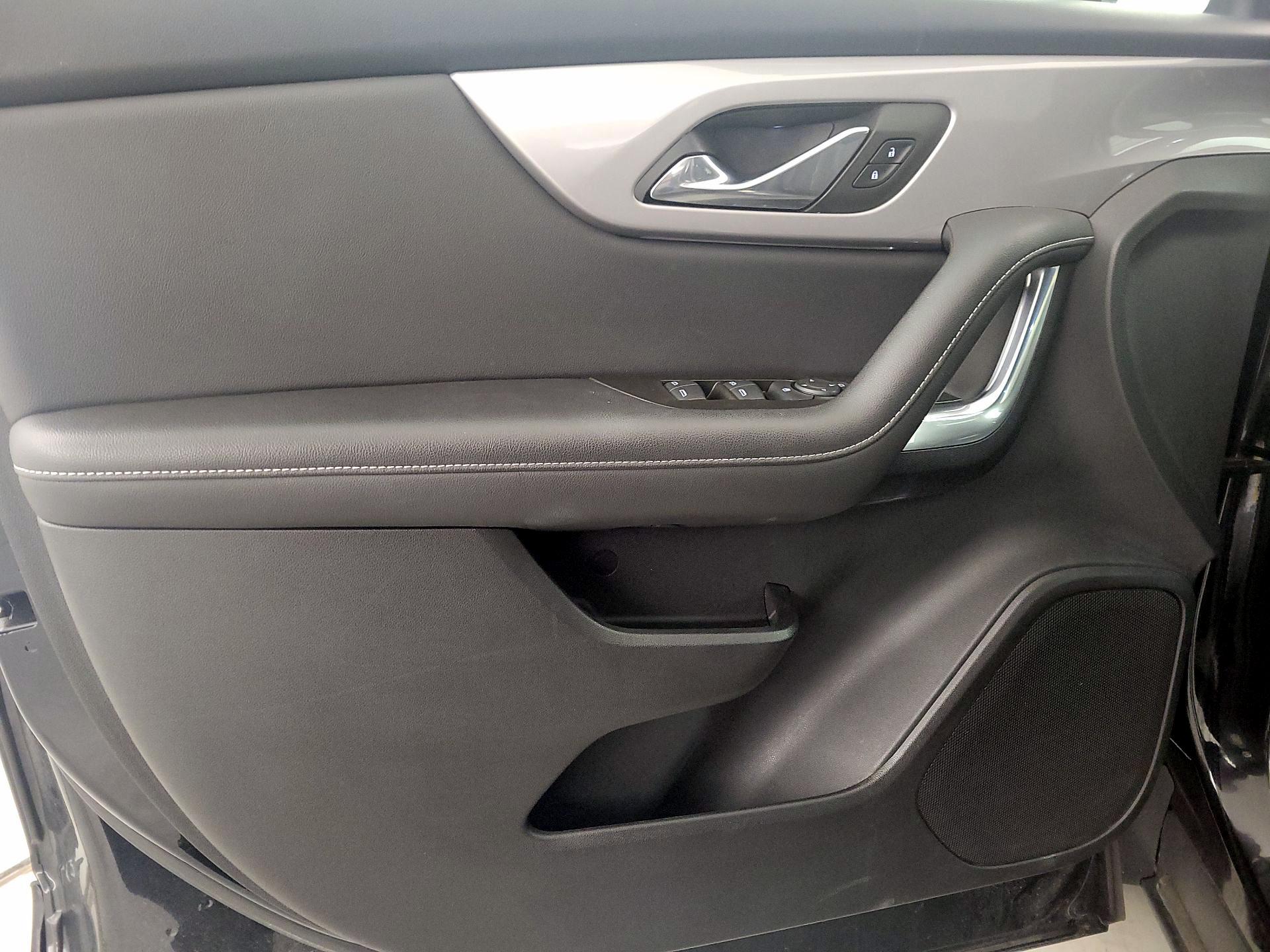 Thumbnail: 2023 Chevrolet Blazer - 12