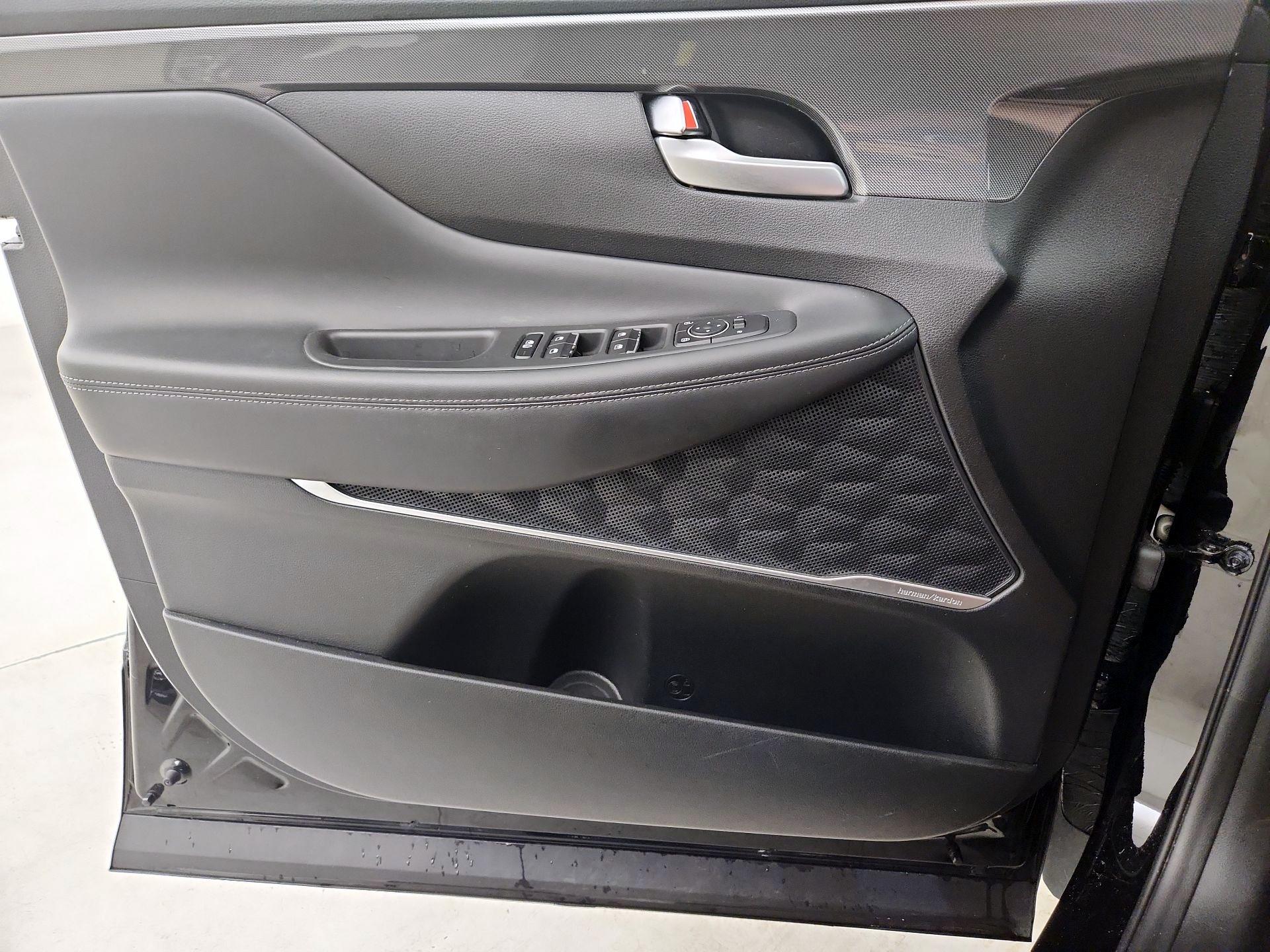 Thumbnail: 2022 Hyundai Santa Fe - 12