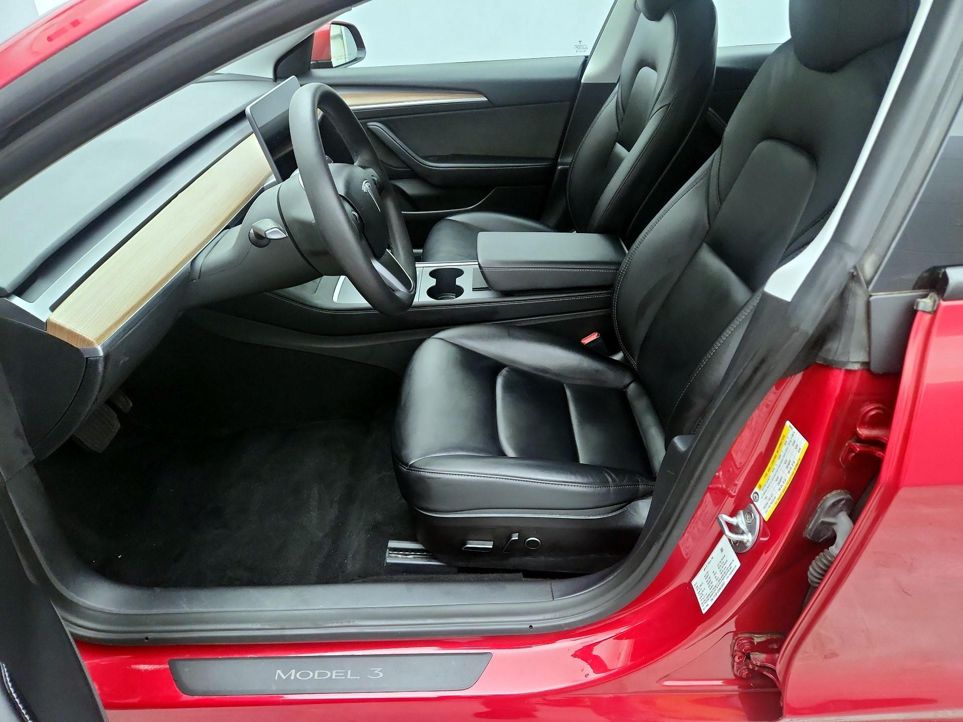 Thumbnail: 2022 Tesla Model 3 - 11