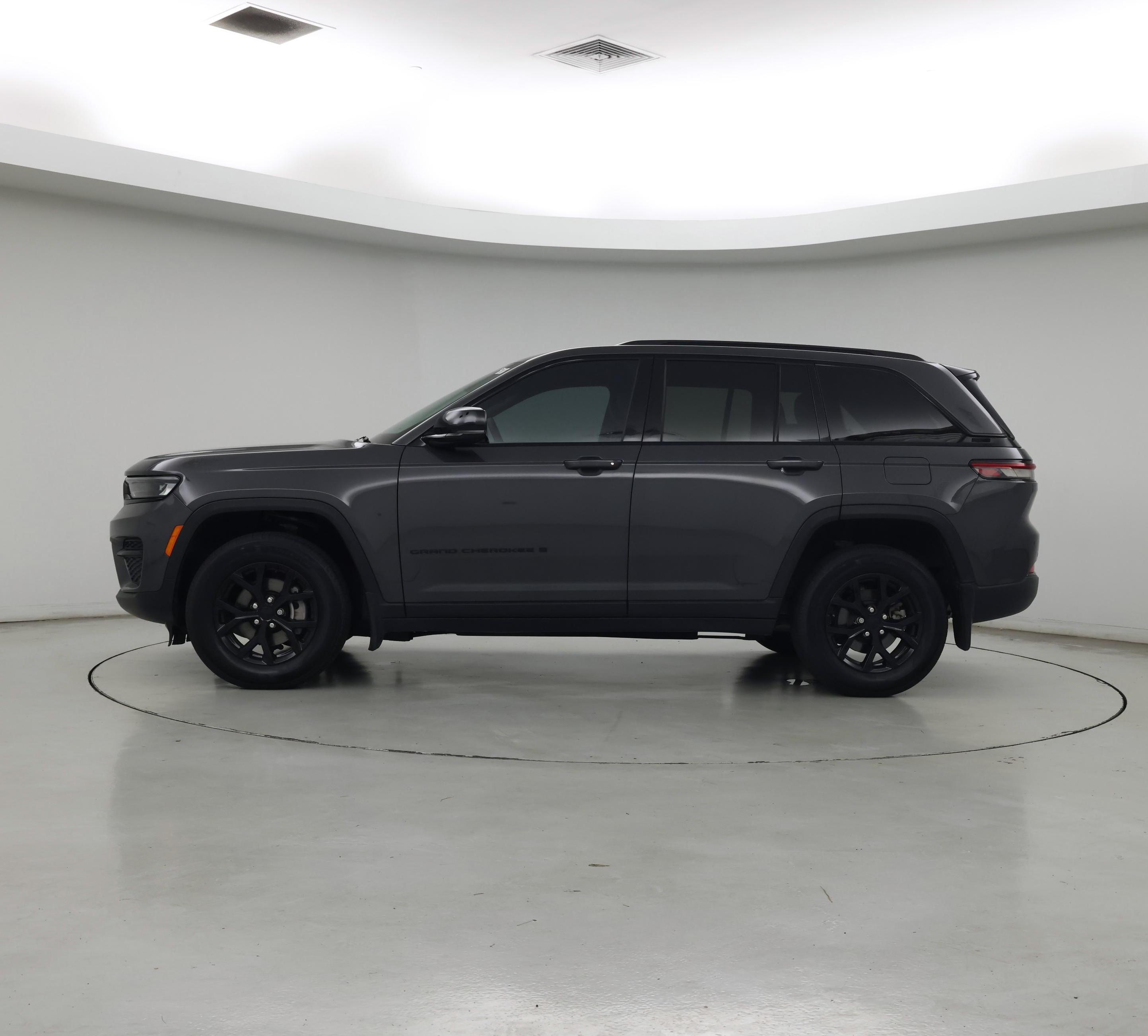 Thumbnail: 2024 Jeep Grand Cherokee - 3
