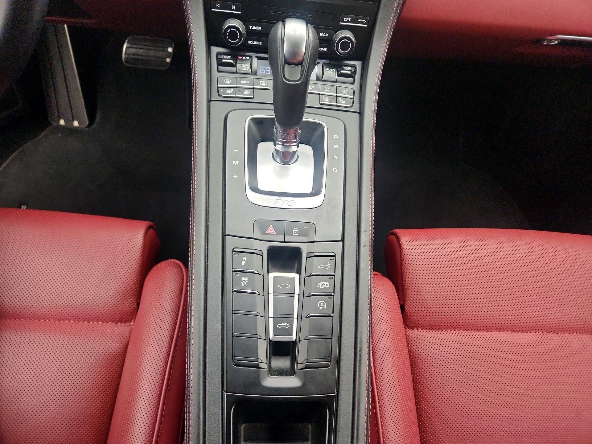 Thumbnail: 2024 Porsche 718 Boxster - 17