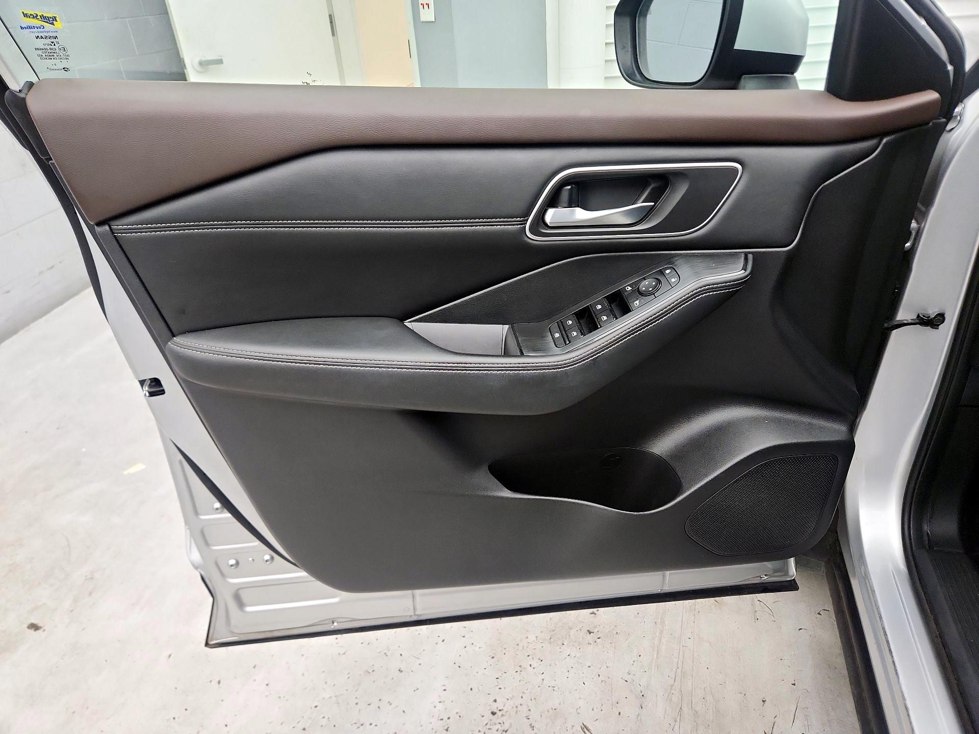 Thumbnail: 2021 Nissan Rogue - 12