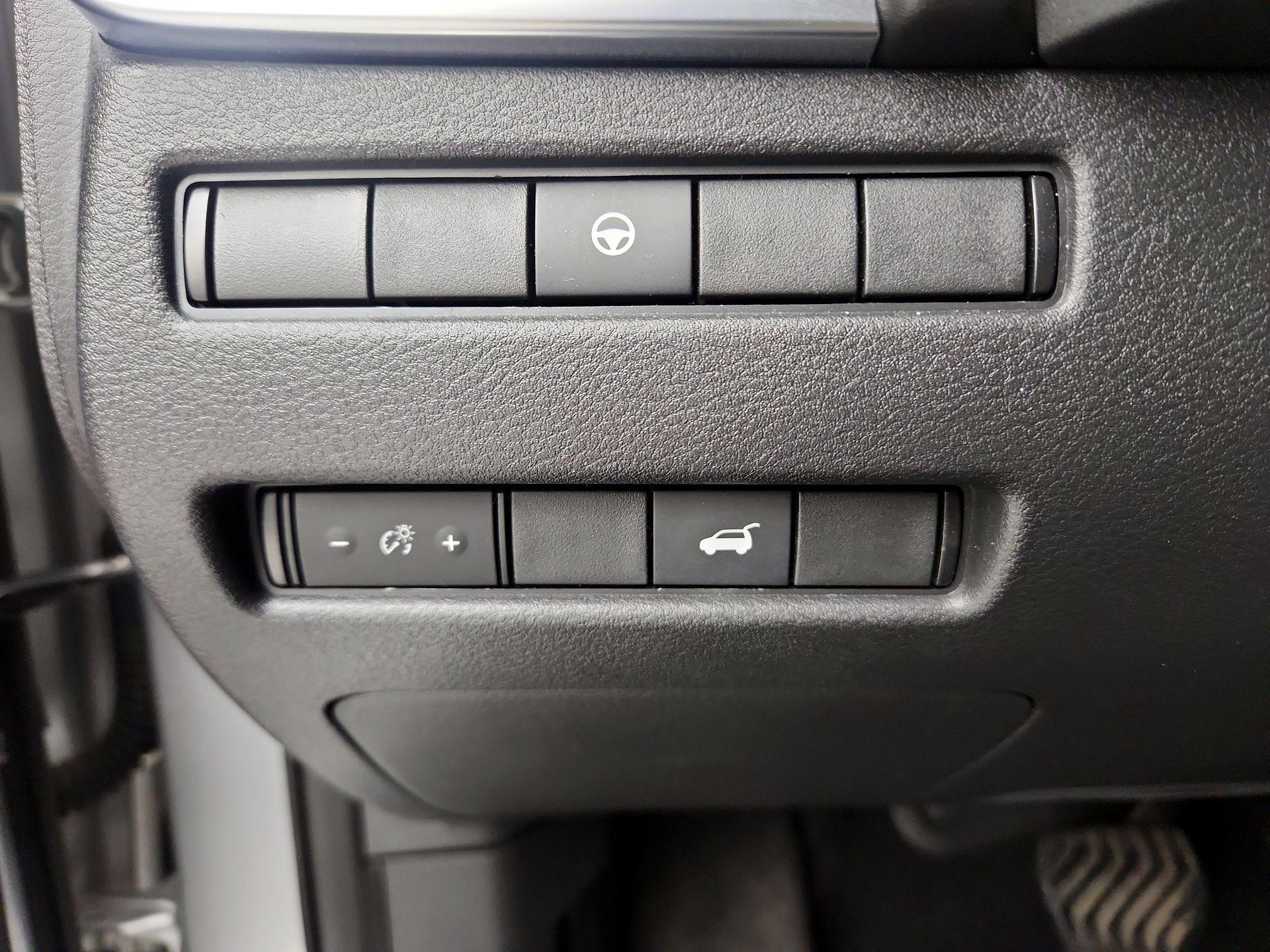 Thumbnail: 2021 Nissan Rogue - 13