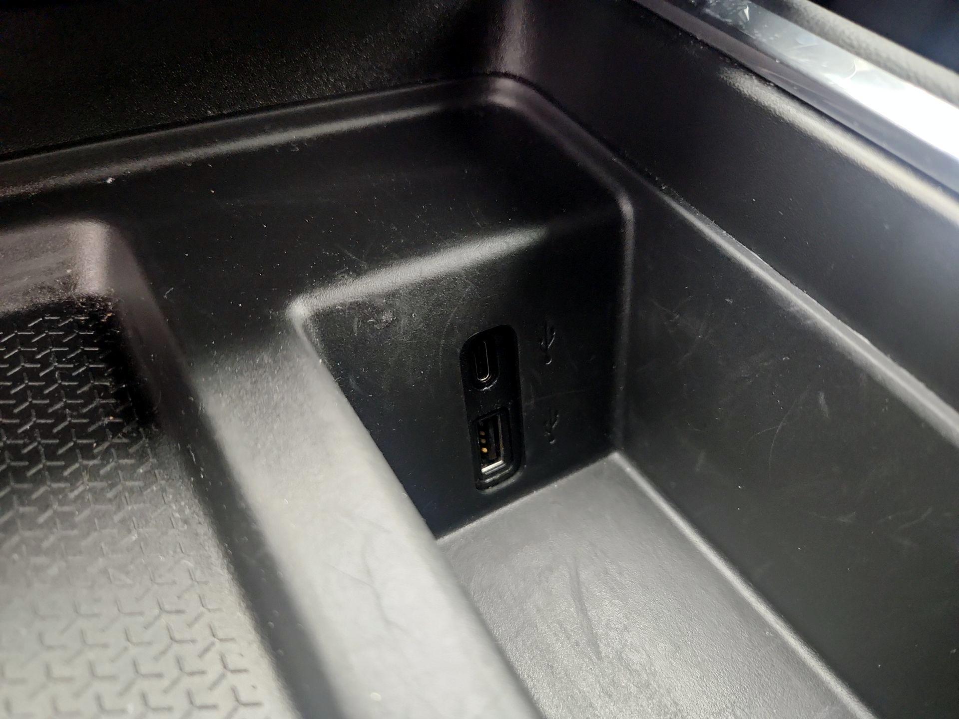 Thumbnail: 2025 GMC Acadia - 18