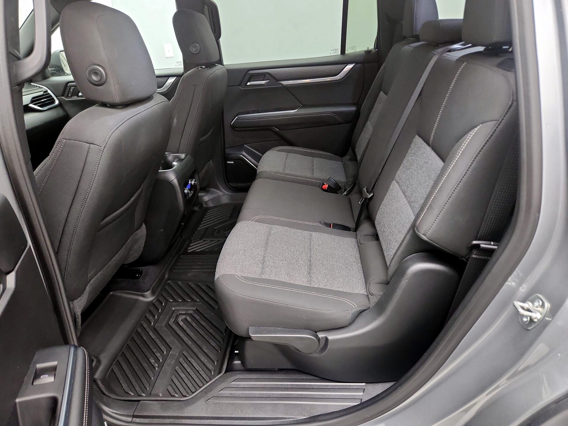 Thumbnail: 2025 GMC Acadia - 19