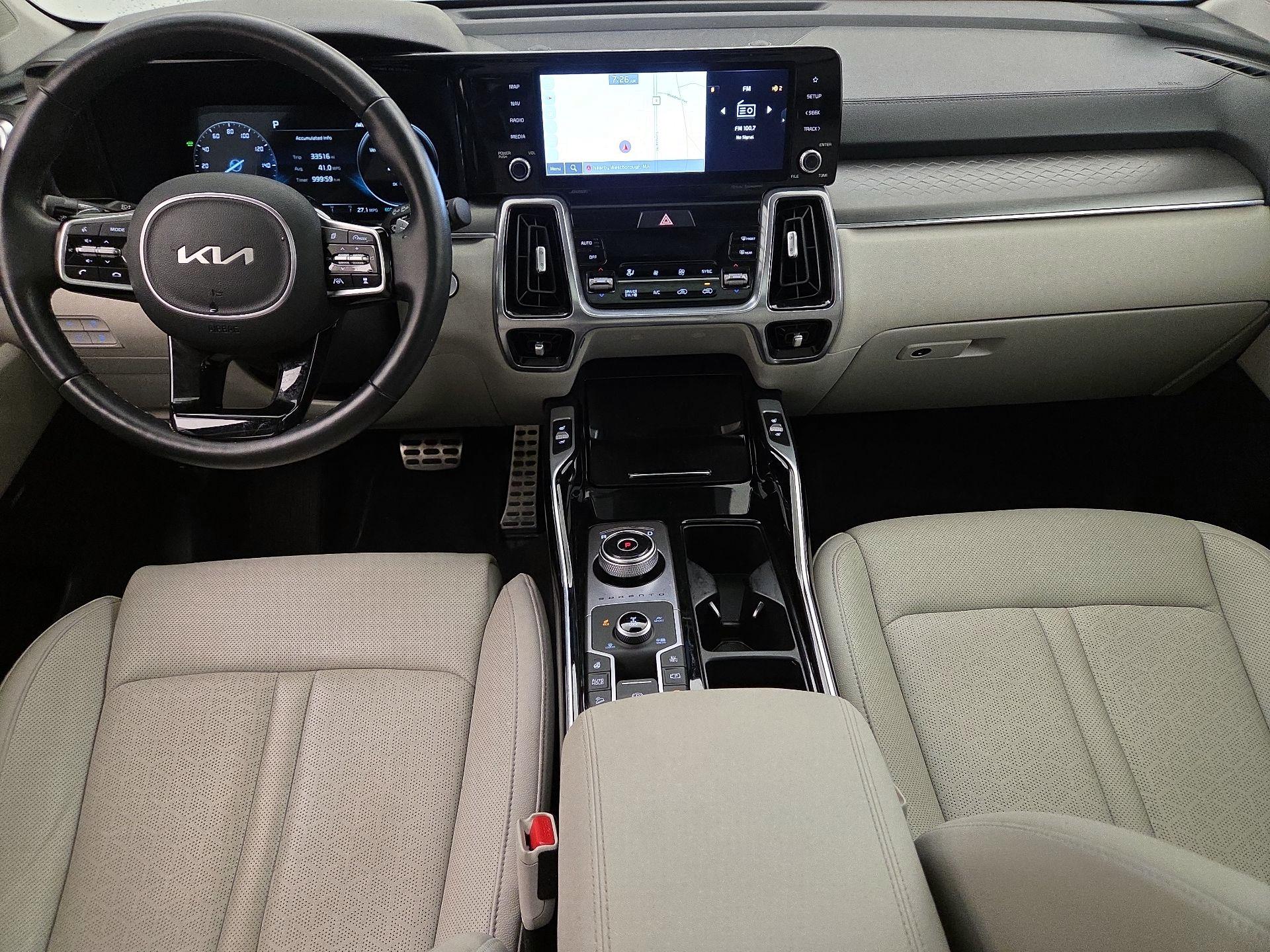 Thumbnail: 2023 Kia Sorento - 9