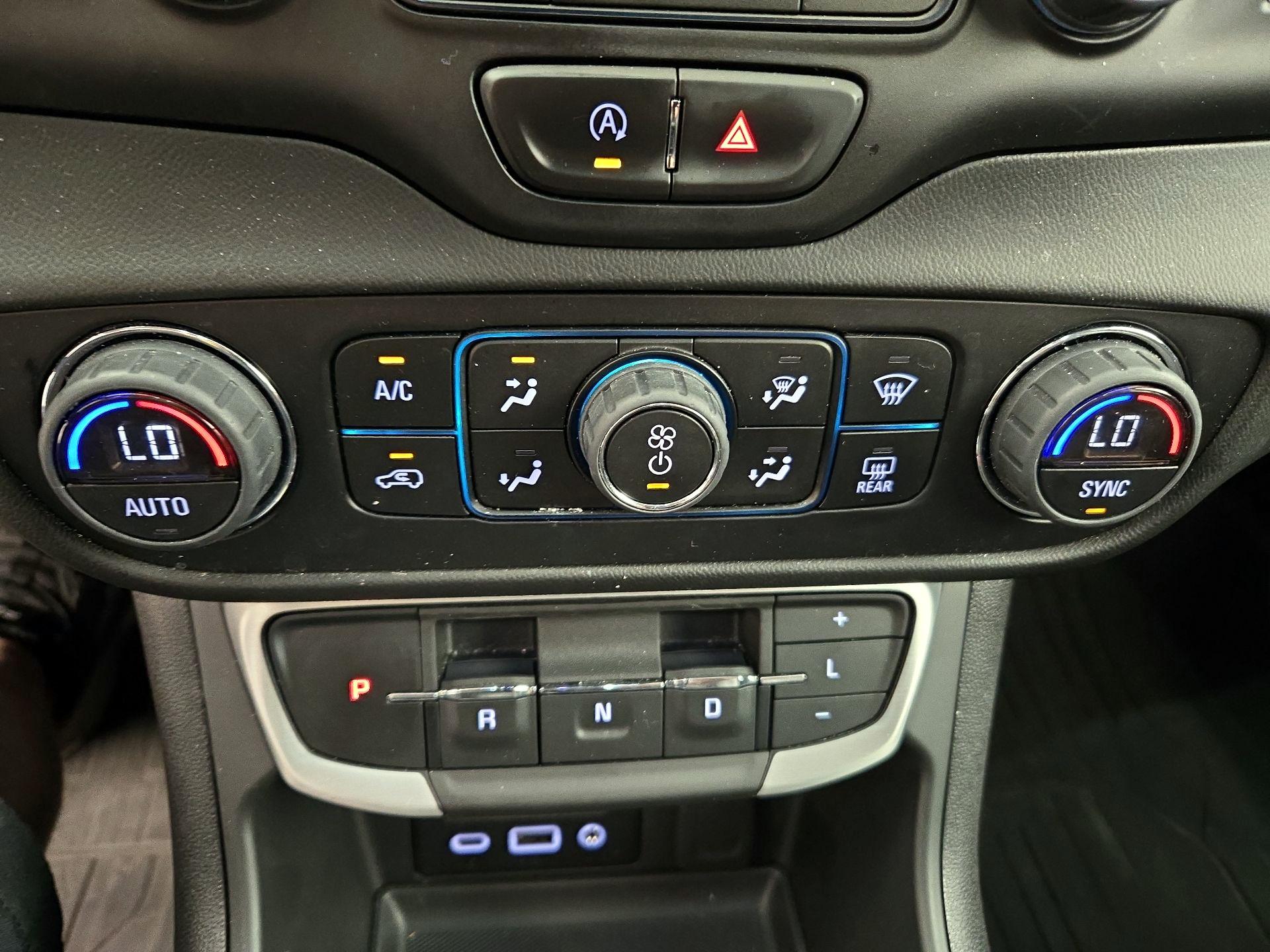 Thumbnail: 2022 GMC Terrain - 15