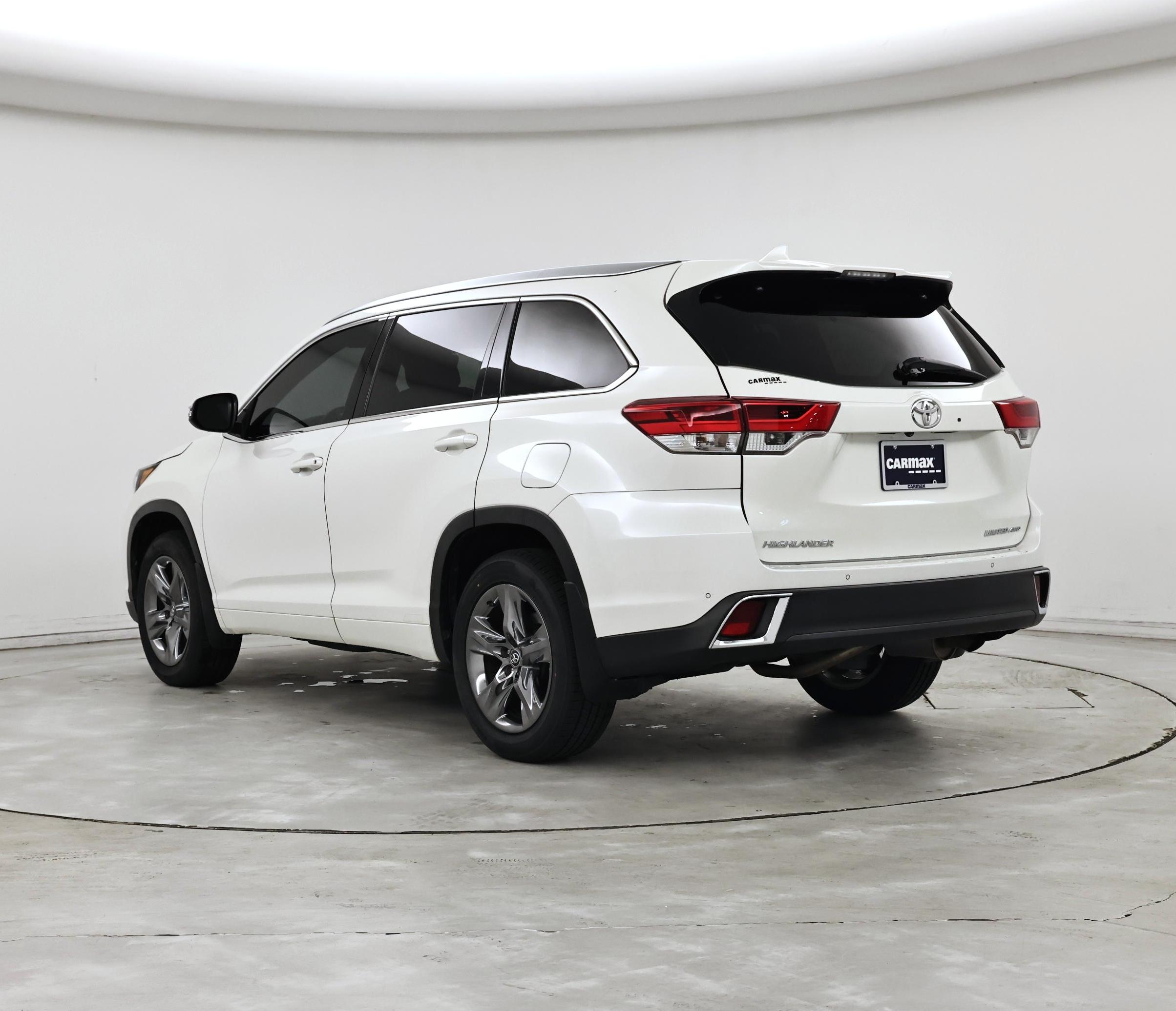 Thumbnail: 2017 Toyota Highlander - 2