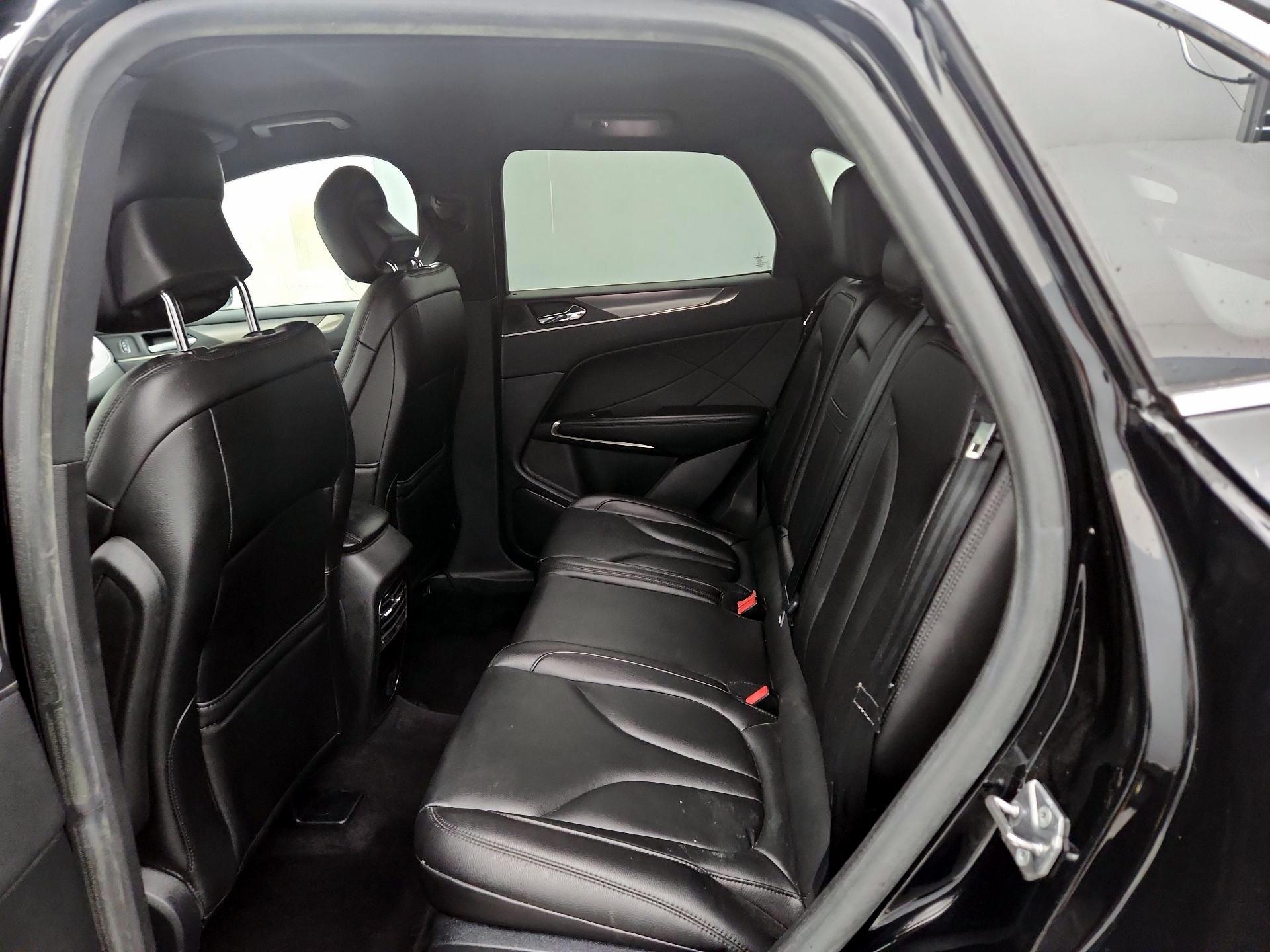 Thumbnail: 2017 Lincoln MKC - 18