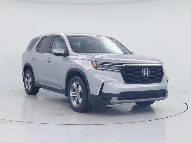 Silver 2024 Honda Pilot EX-L FWD with Captains Chairs SUV / Crossover Front-Wheel Drive Automatic