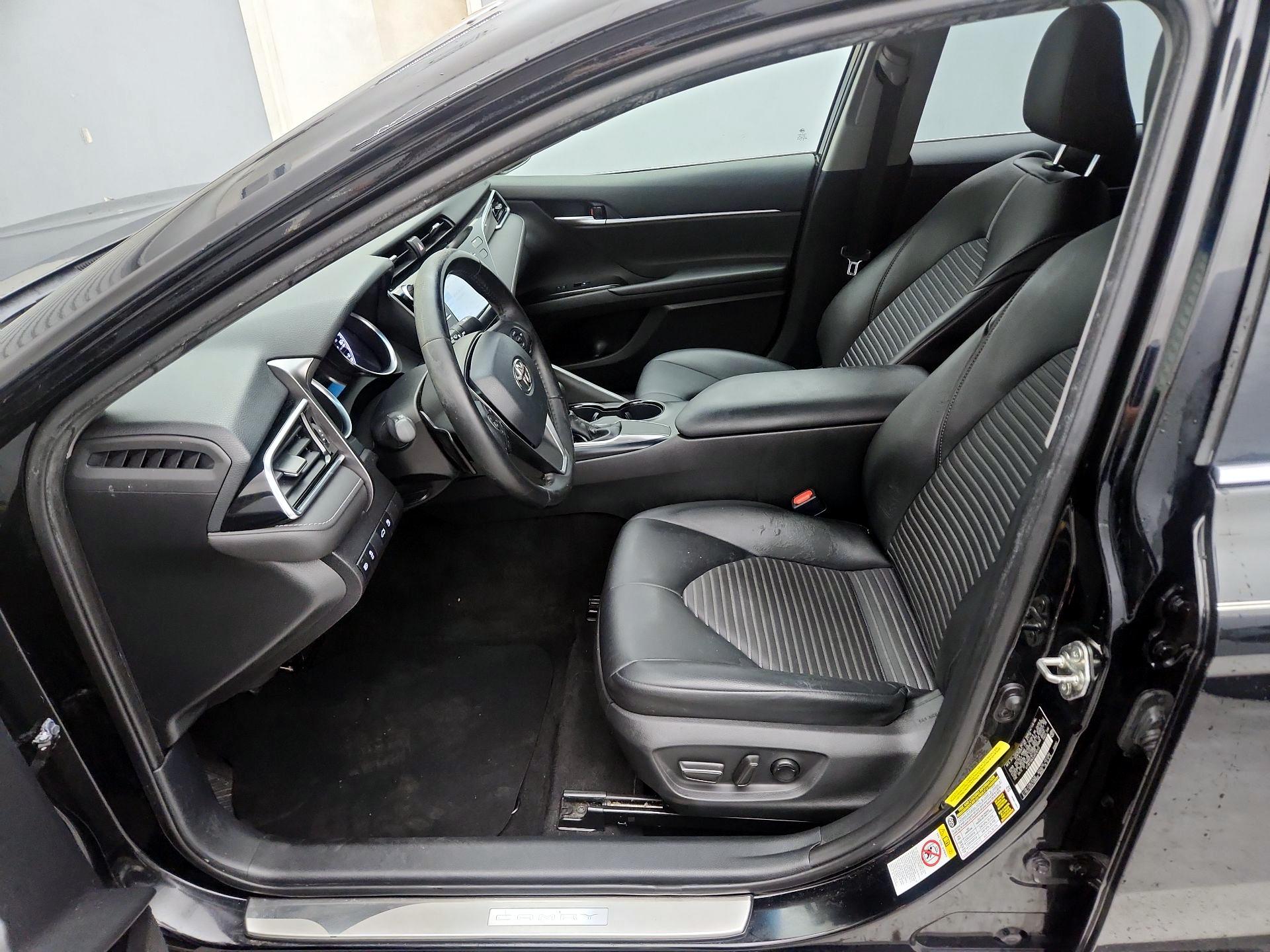 Thumbnail: 2018 Toyota Camry - 11