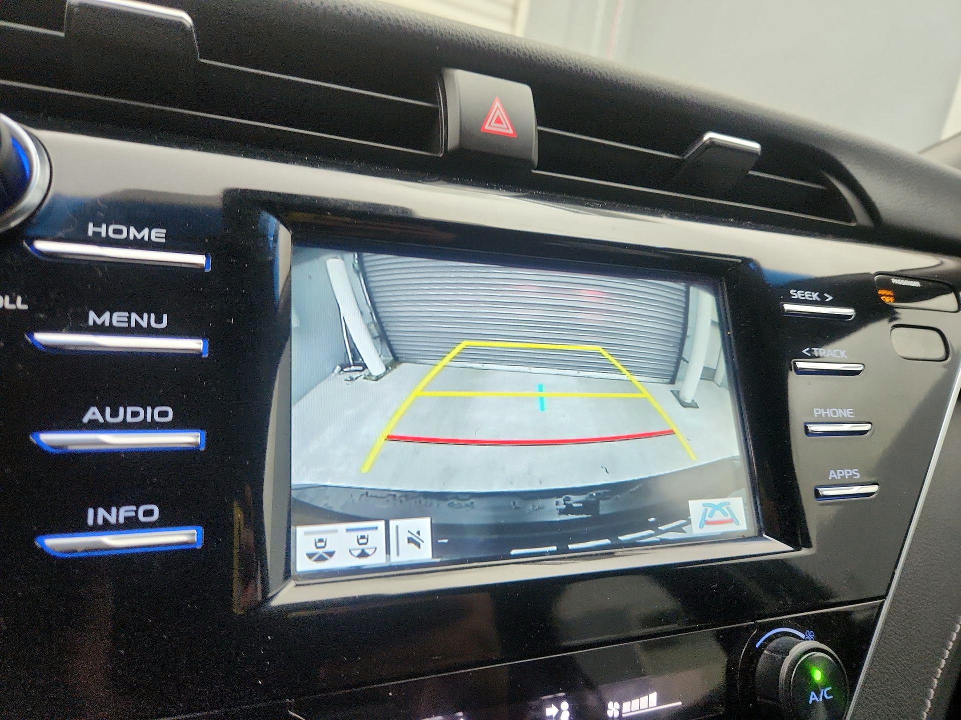 Thumbnail: 2018 Toyota Camry - 14