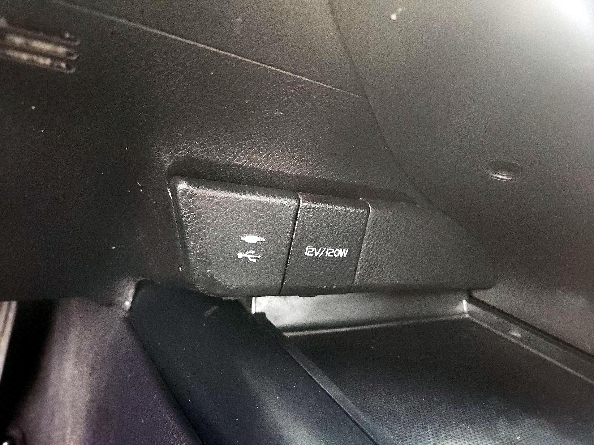 Thumbnail: 2018 Toyota Camry - 18