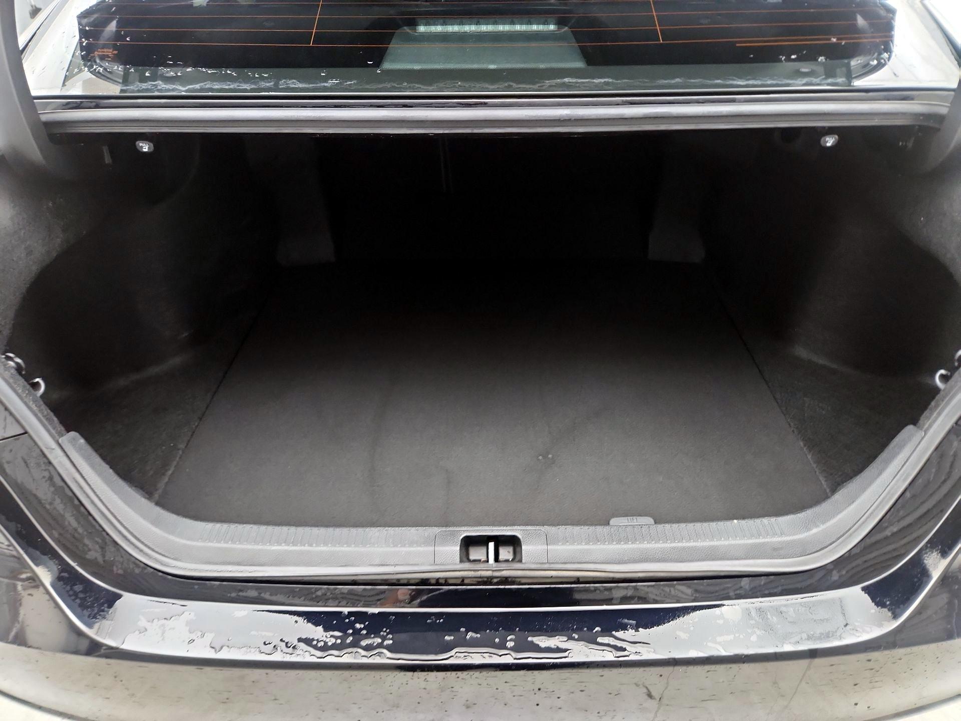 Thumbnail: 2018 Toyota Camry - 20