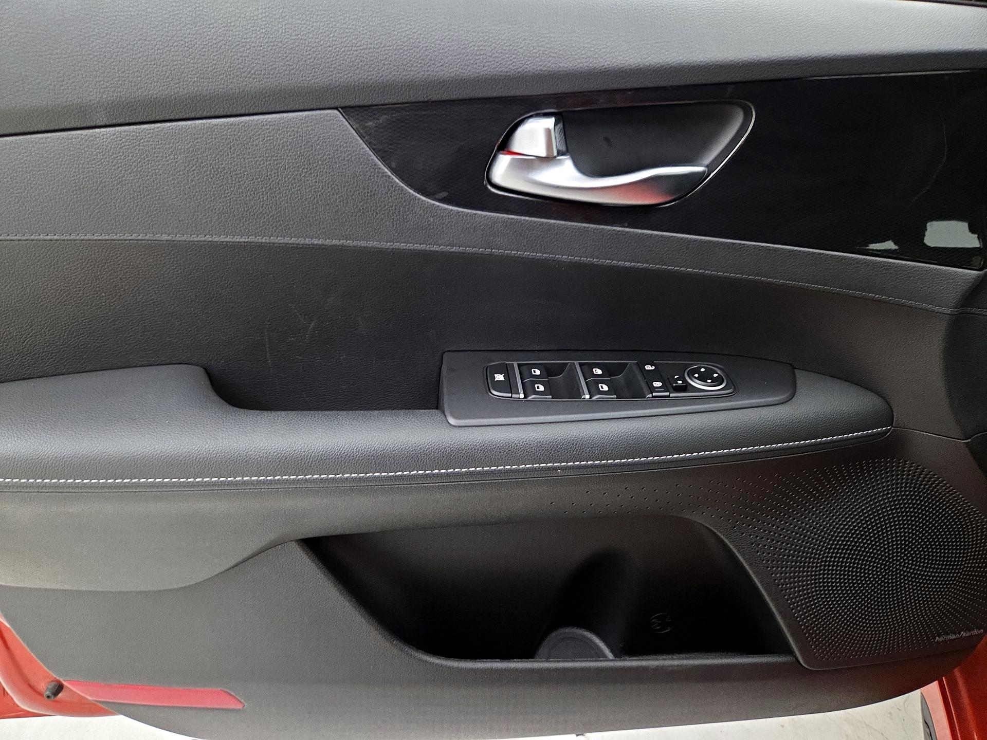 Thumbnail: 2023 Kia Forte - 12