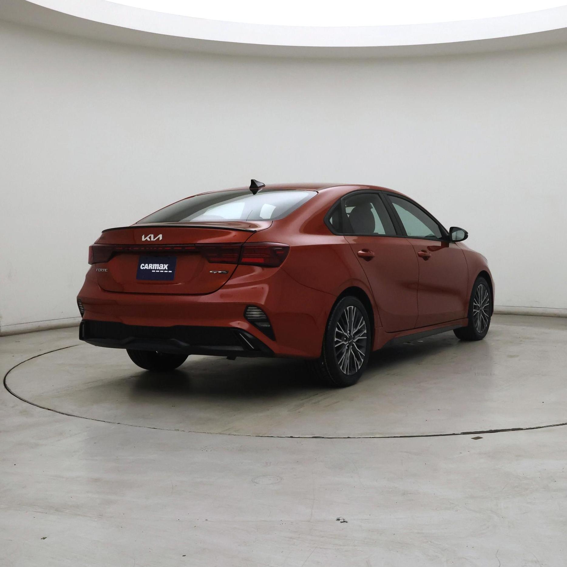 Thumbnail: 2023 Kia Forte - 8