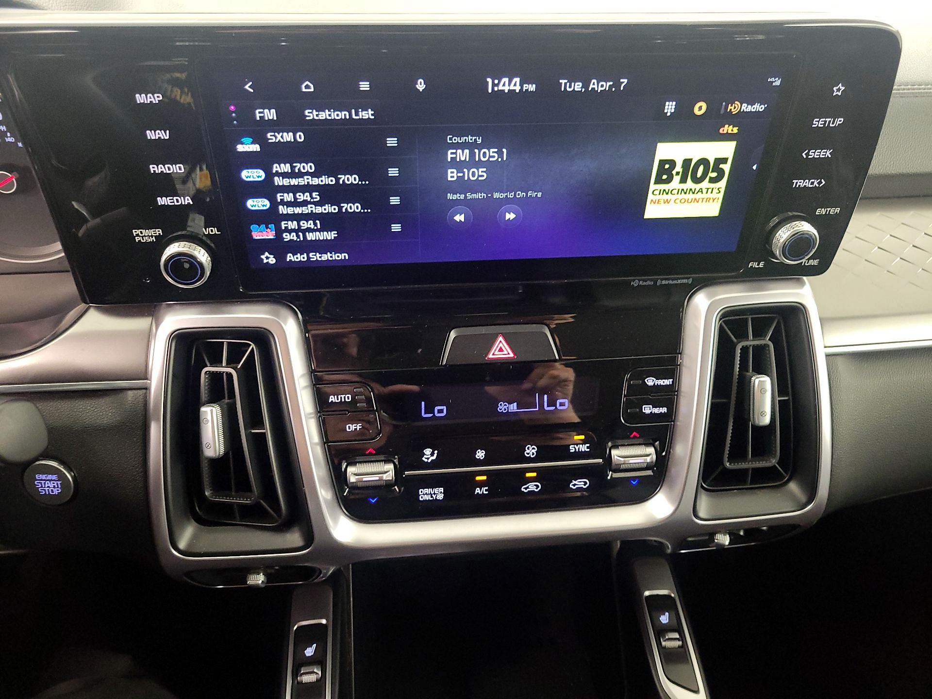 Thumbnail: 2023 Kia Sorento - 16