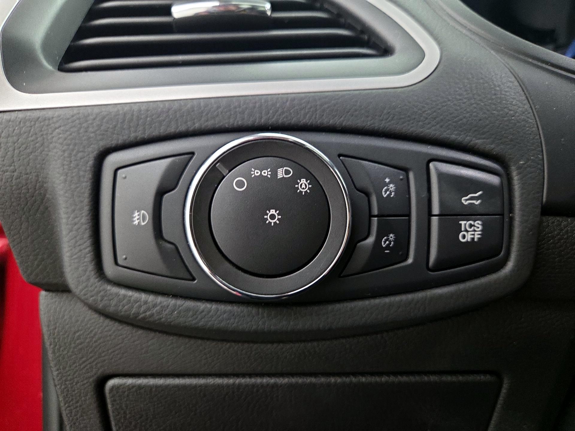 Thumbnail: 2022 Ford Edge - 13