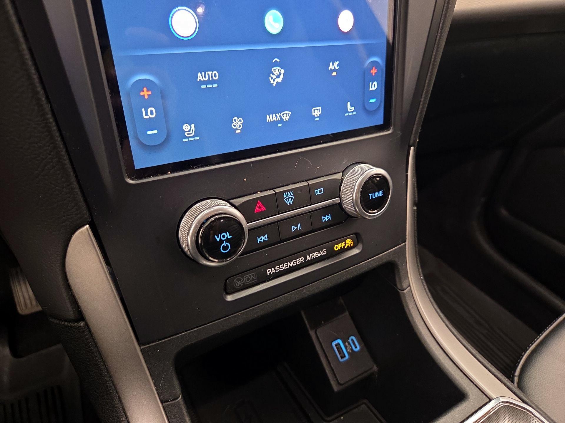 Thumbnail: 2022 Ford Edge - 16