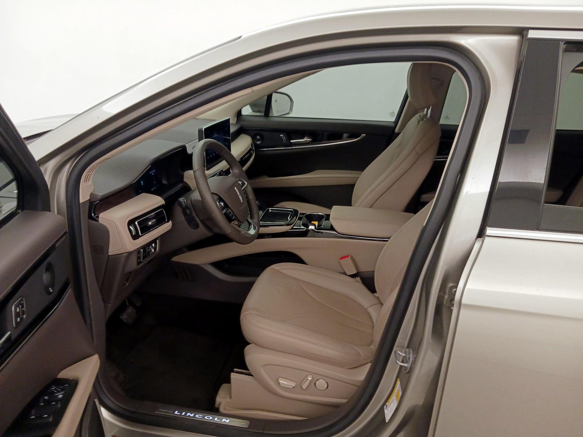 Thumbnail: 2023 Lincoln Nautilus - 11