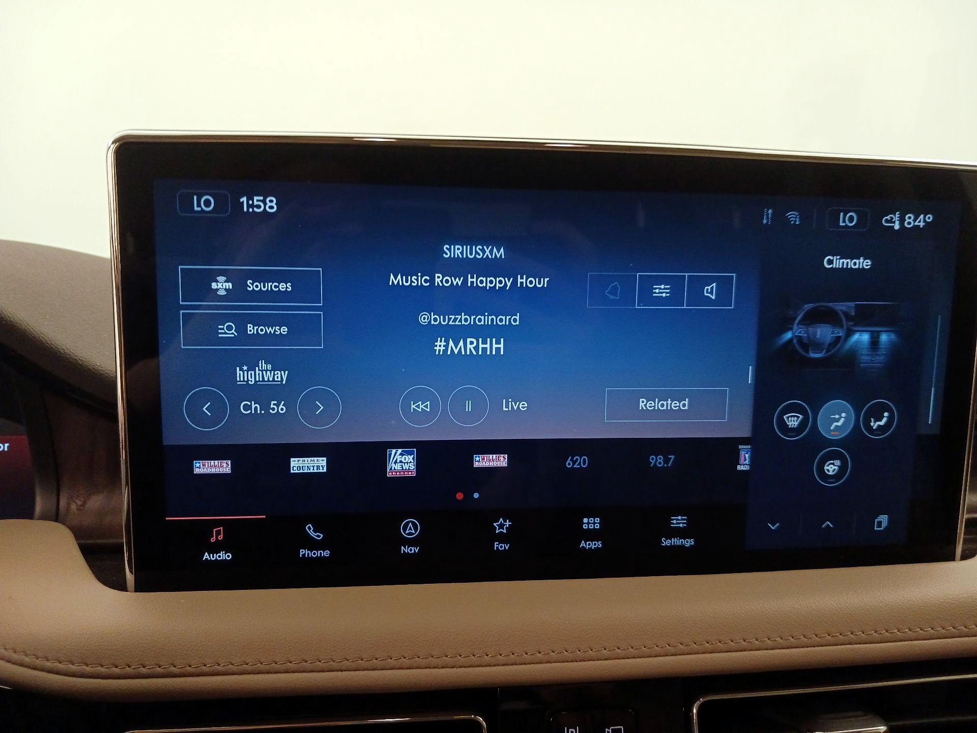 Thumbnail: 2023 Lincoln Nautilus - 16