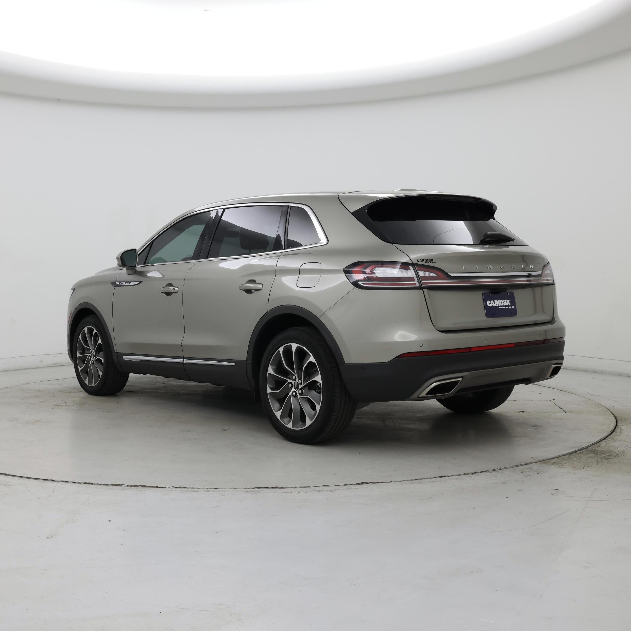 Thumbnail: 2023 Lincoln Nautilus - 2